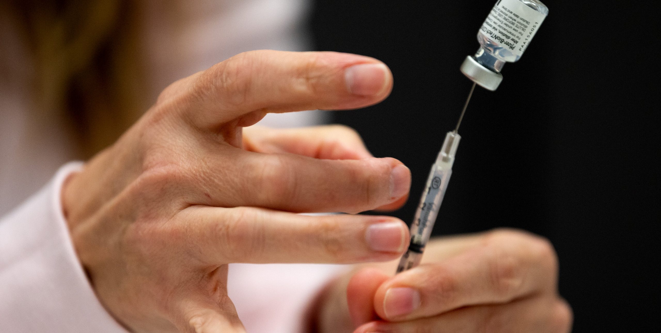 Un nou posibil efect secundar| Șase pacienți au dezvoltat Zona Zoster după vaccinarea cu Pfizer