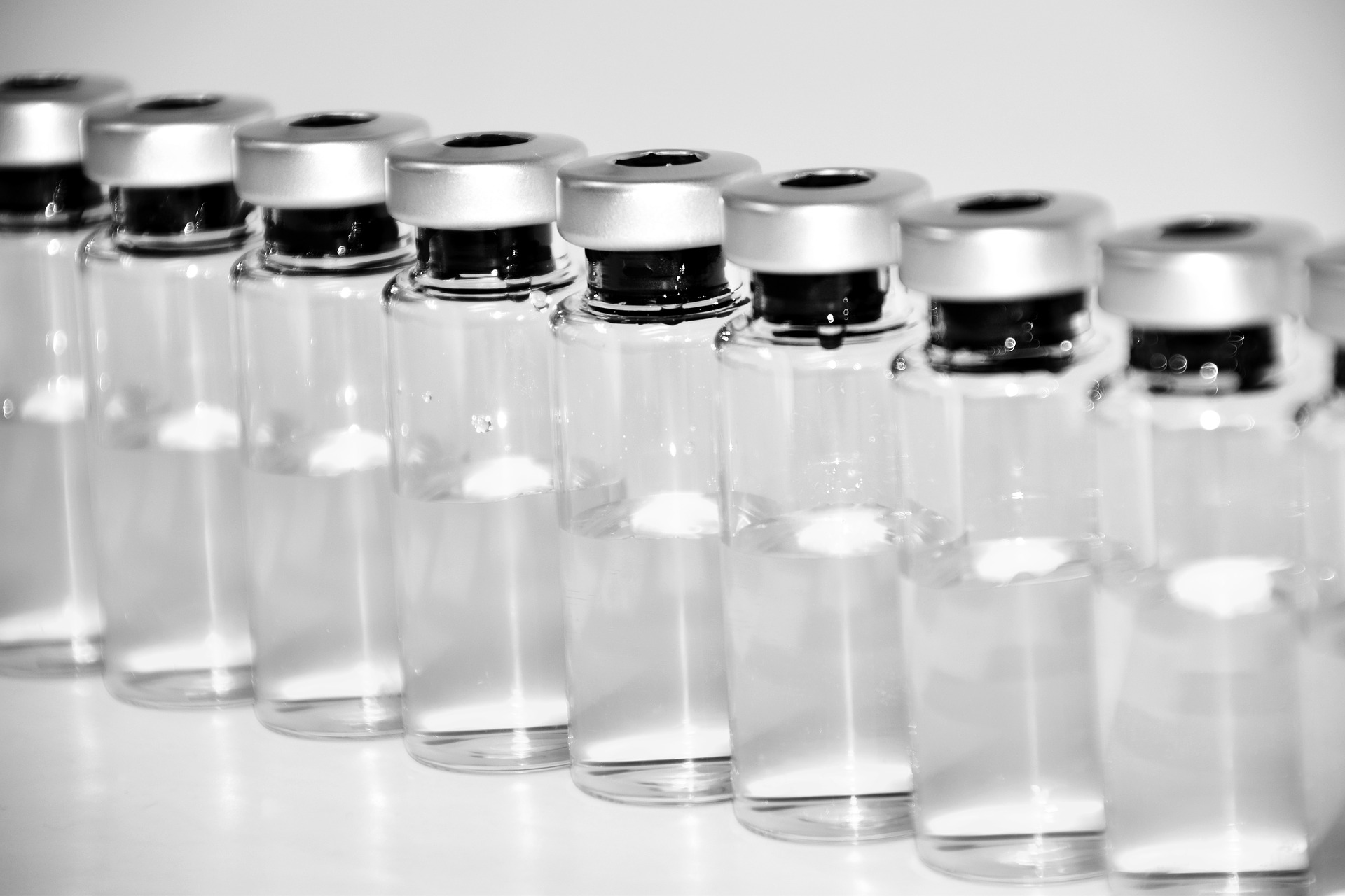 Vaccinul anti-coronavirus ar putea fi gata în septembrie. În două săptămâni încep testele pe oameni