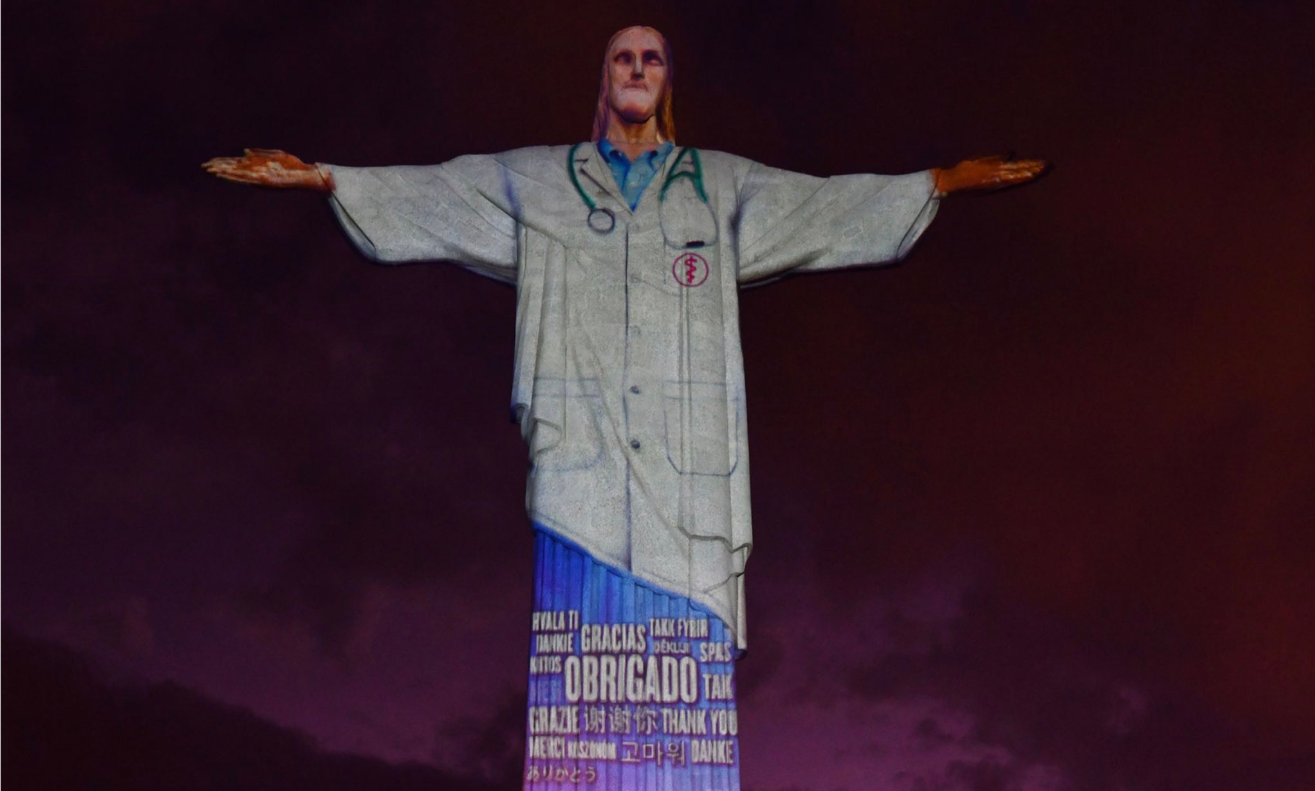 Statuia lui Iisus din Rio de Janeiro a fost luminată încât să aducă un omagiu medicilor care luptă cu virusul
