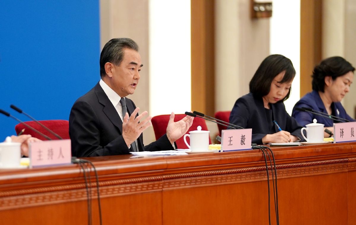 Ministrul de Externe chinez avertizează: suntem aproape de un nou “Război Rece” cu America