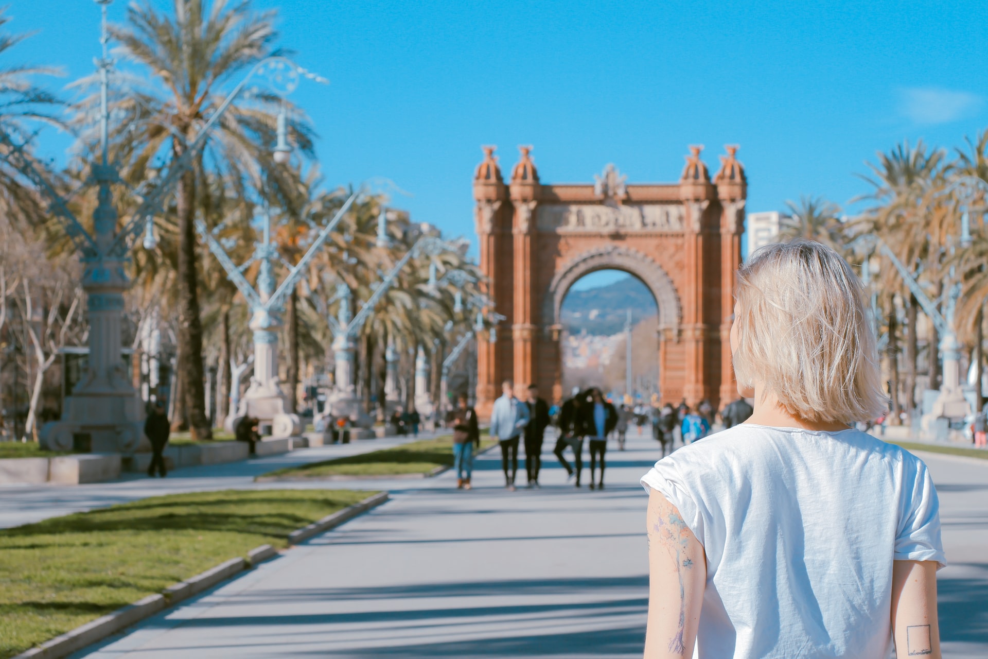 Premierul Spaniei către turiștii străini: planificați-vă vacanțele la noi în țară