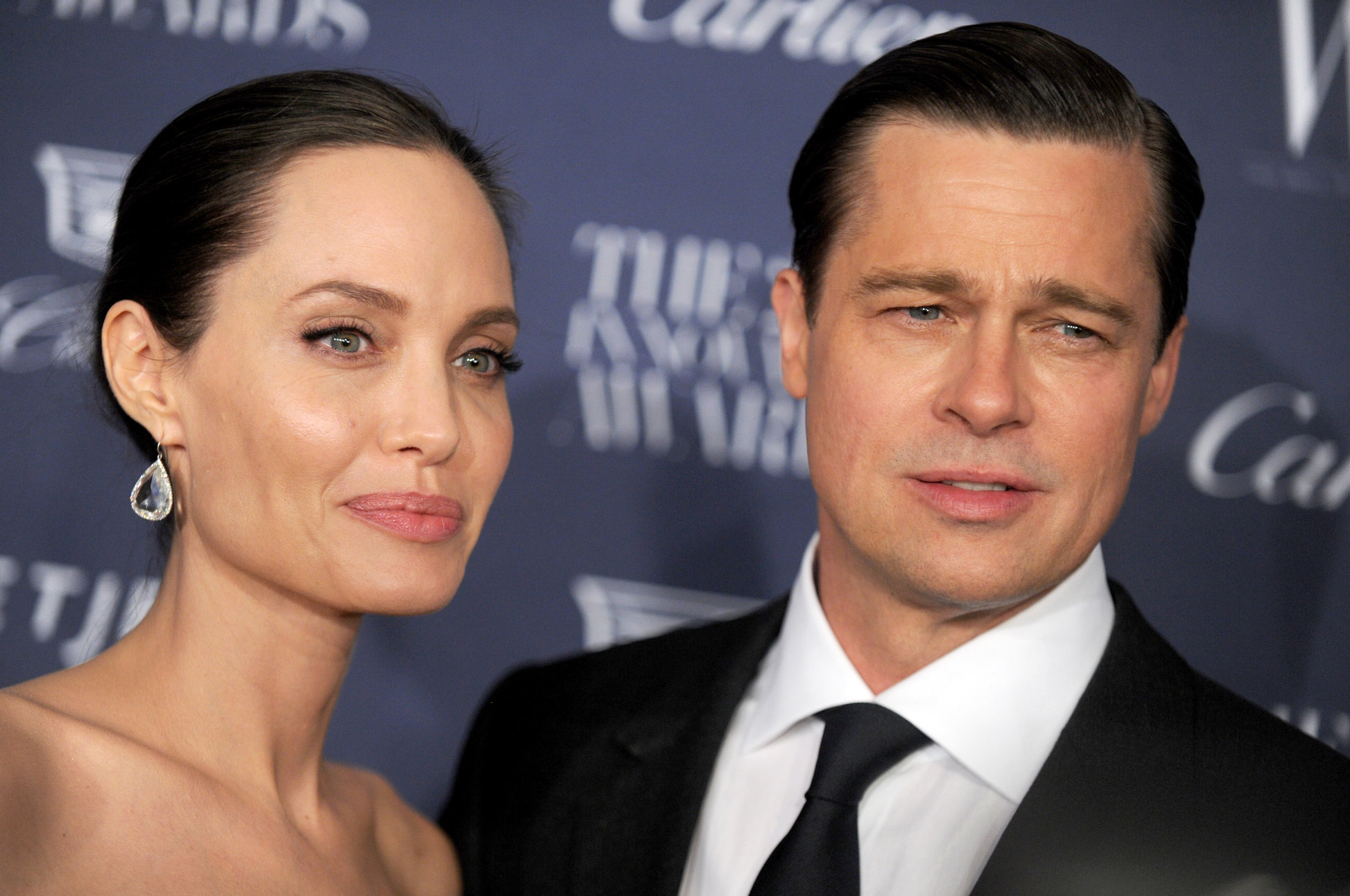 Angelina Jolie dezvăluie că a divorțat de Brad Pitt pentru “bunăstarea familiei”
