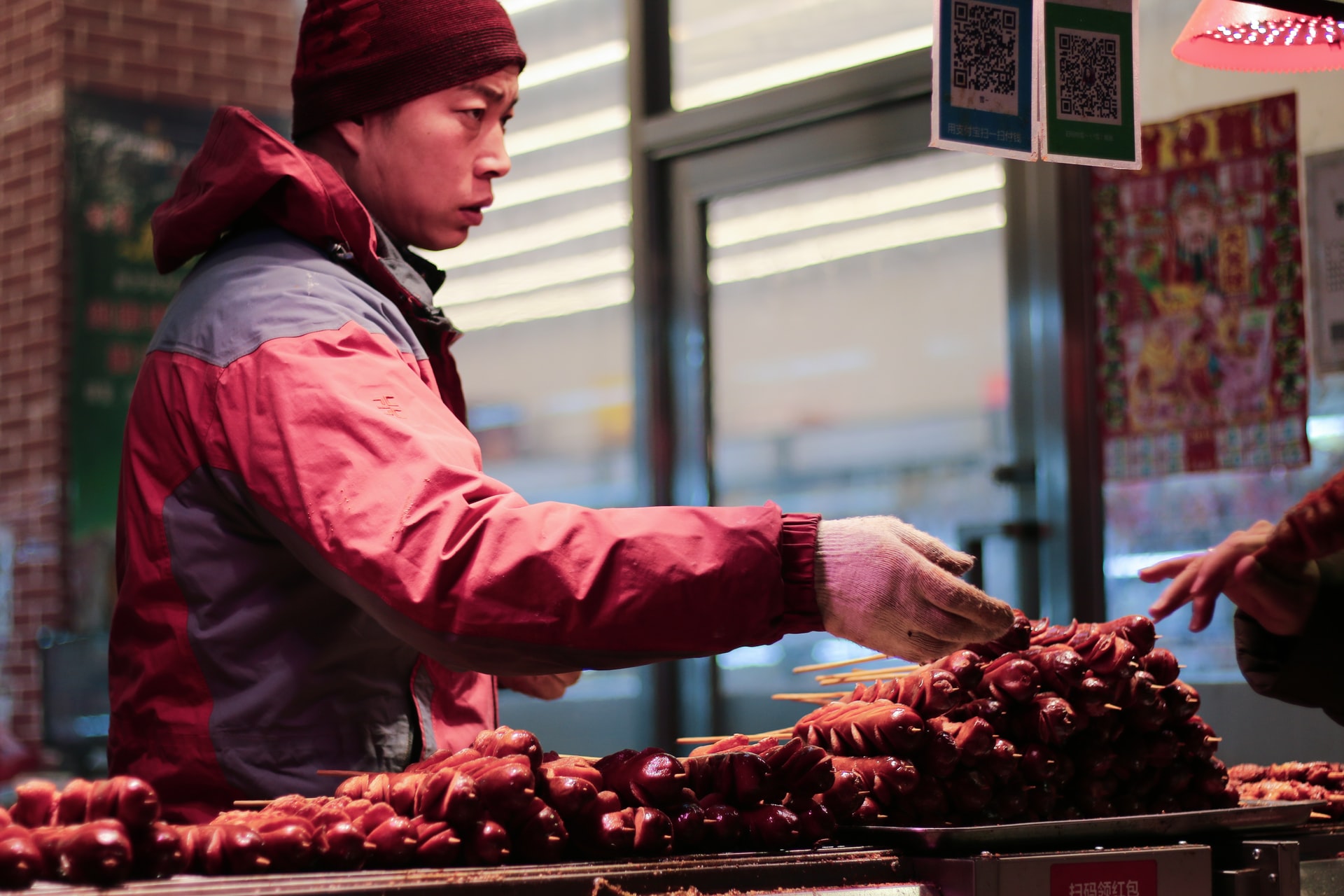 China: Nivel ridicat de contaminare în sectoarele de carne și fructe de mare din piețe