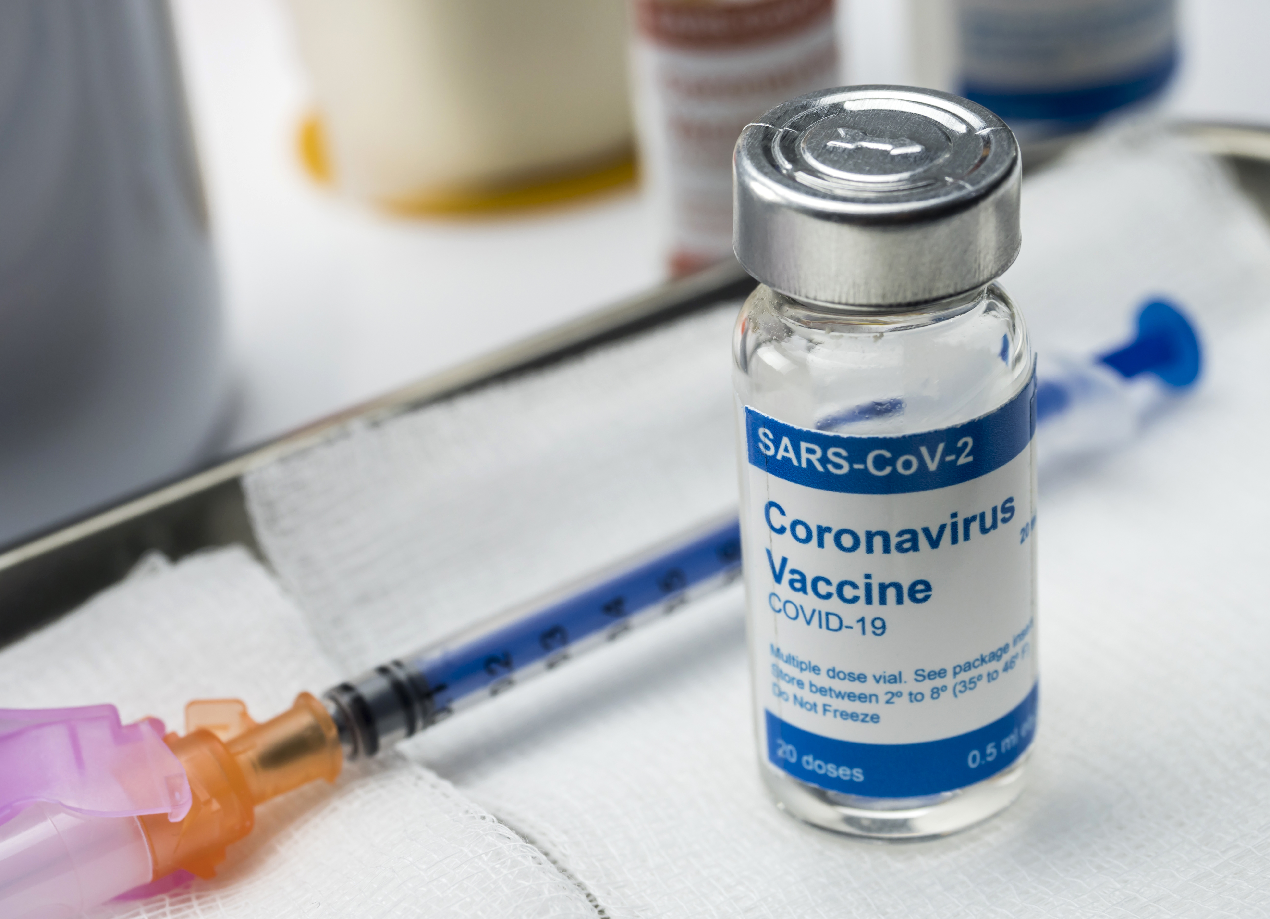 Cine primește cu prioritate vaccinul împotriva COVID 19?