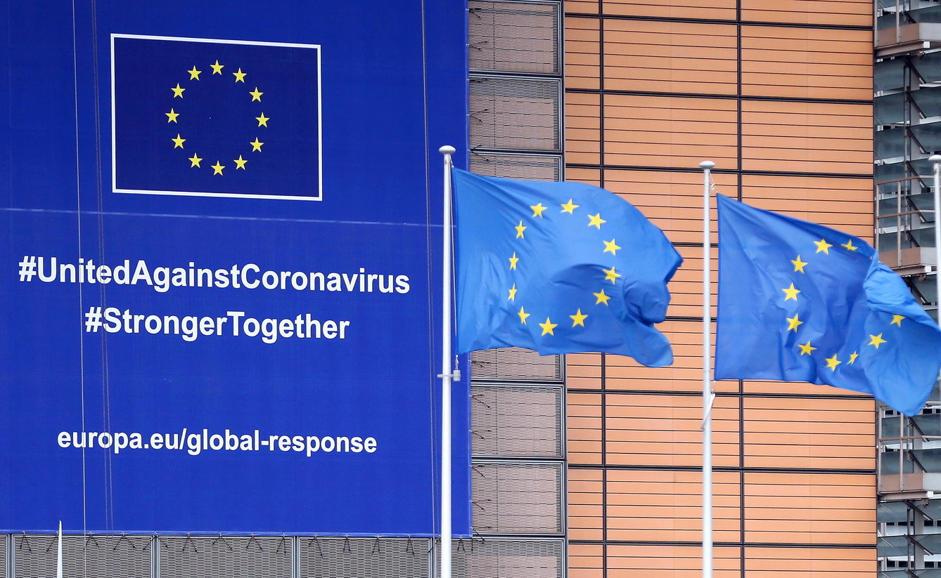 Bruxelles-ul solicită UE să se pregătească pentru „efectul de cocktail” dintre coronavirus și gripă și să evite izolarea