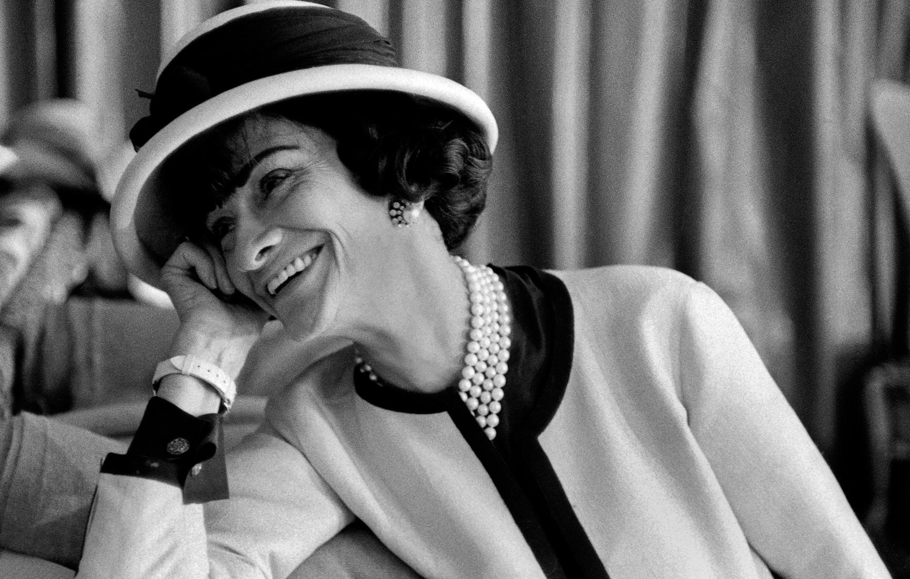 19 august, ziua în care s-a născut Coco Chanel. „Moda trece, dar stilul rămâne”
