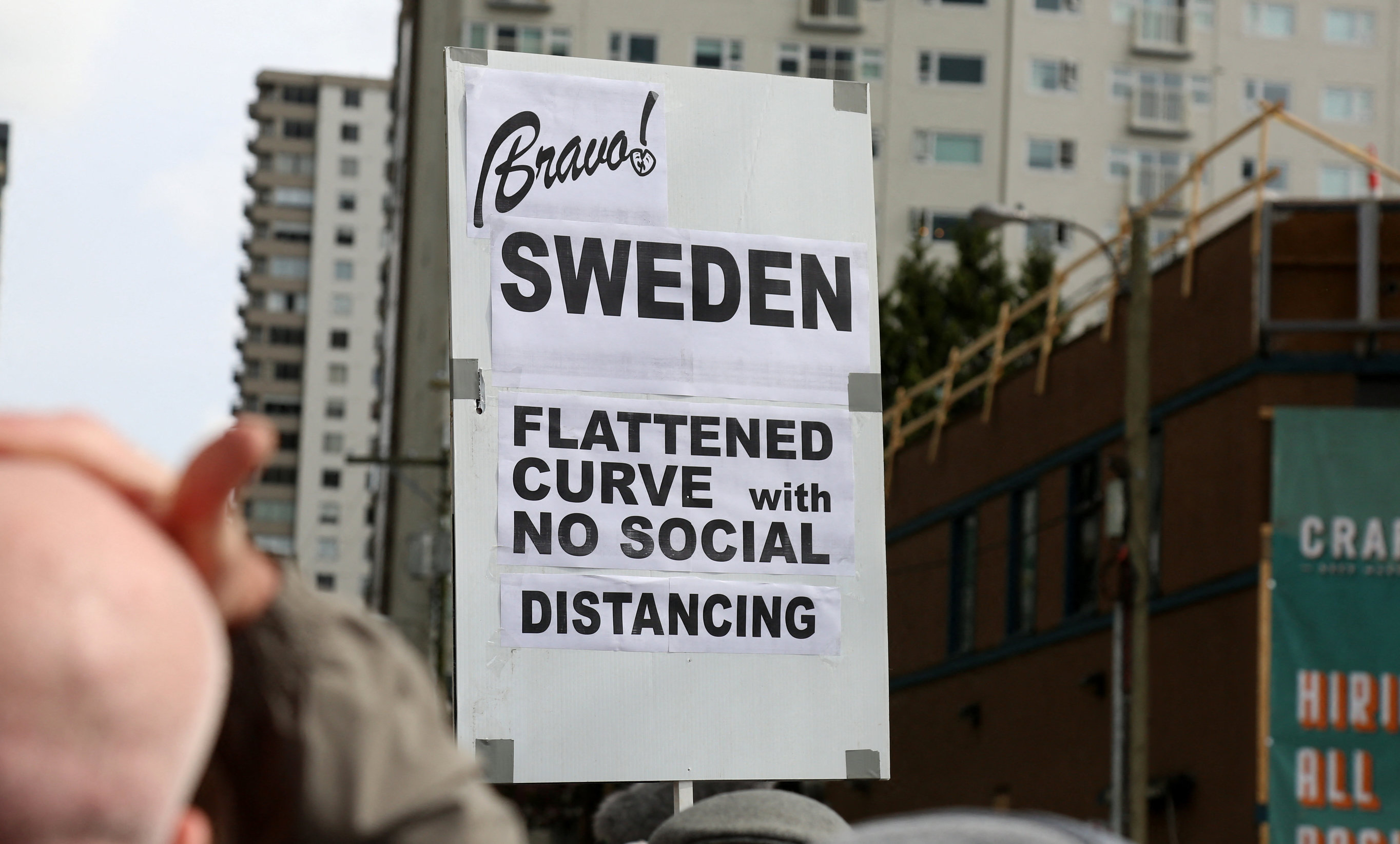 Suedia| Lipsa izolării a ajutat economia. Au pus sănătatea companiilor mai presus de cea a cetățenilor?