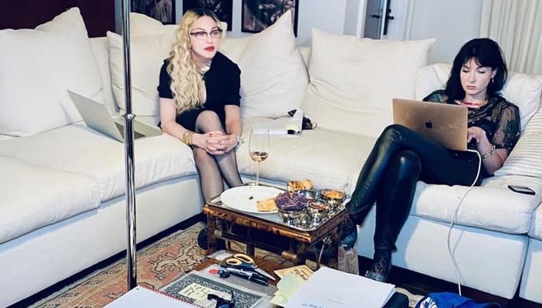 Madonna scrie și regizează filmul bazat pe viata ei