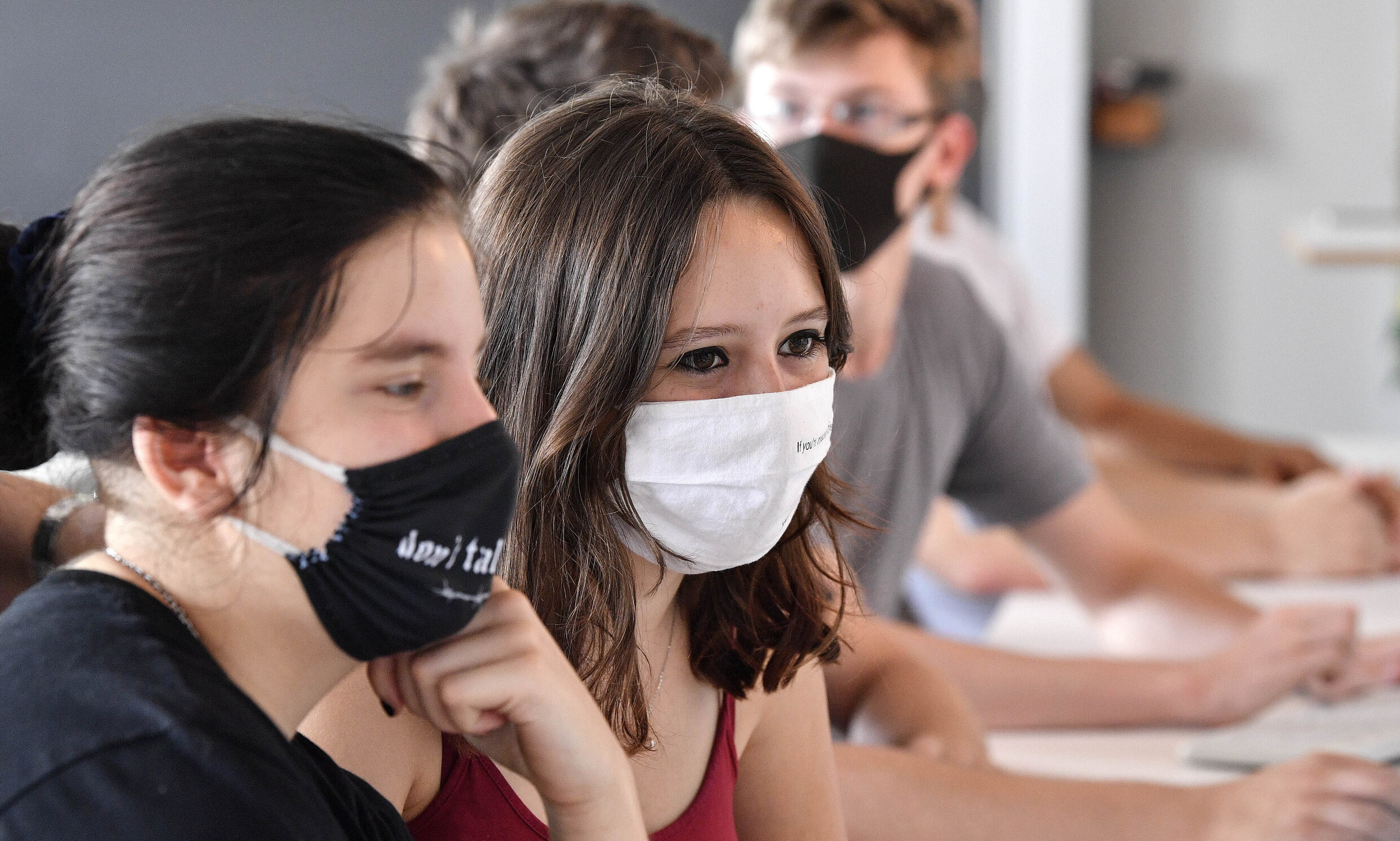 Franta| Elevii pot „cânta cu o mască”, potrivit ministrului Educației. Cum se vor desfășura lecțiile de muzică