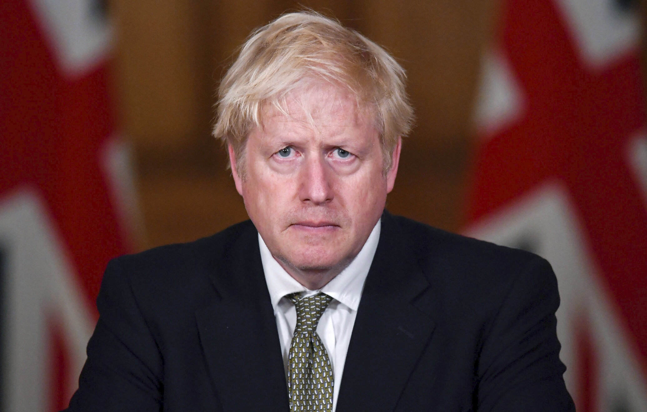 Boris Johnson a fost sfătuit să impună izolare totală acum 3 săptămâni, dar a ignorat recomandările