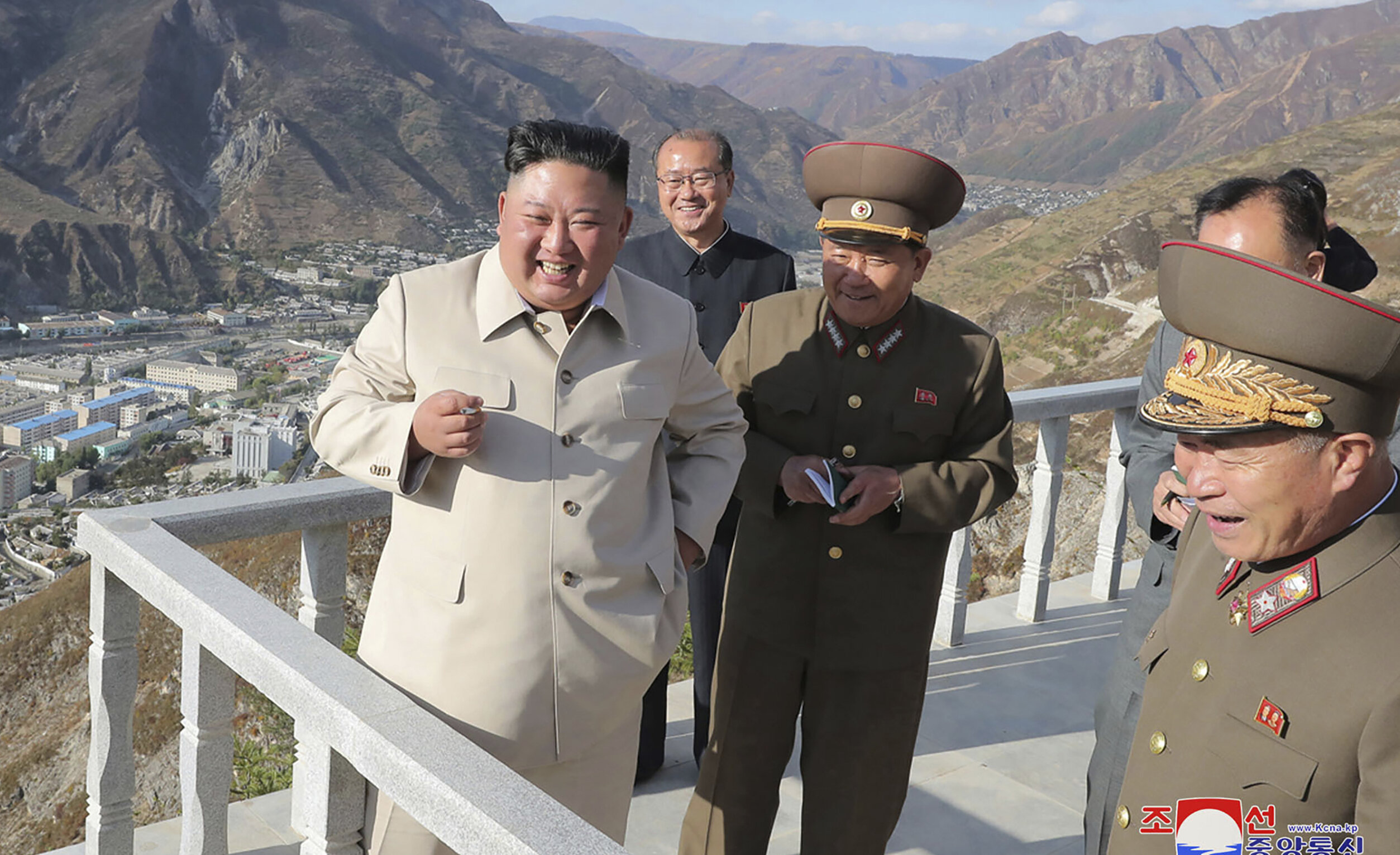 Kim Jong-Un fură vaccinul. Hackerii nord-coreeni au atacat cibernetic laboratorul AstraZeneca