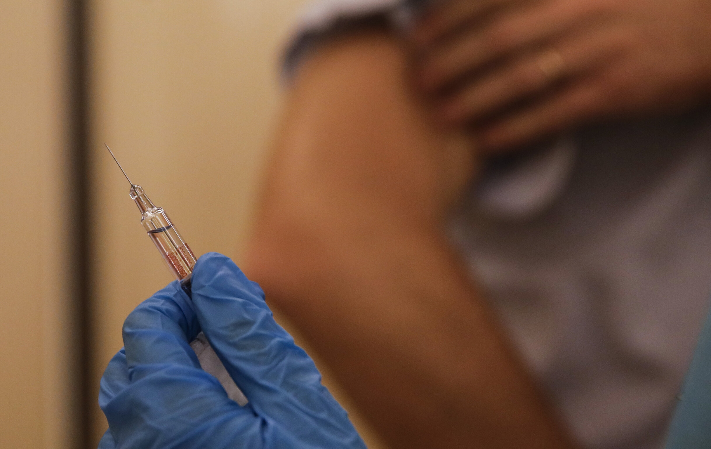 Vaccinarea împotriva Covid-19 nu se va face la medicii de familie sau în farmacii