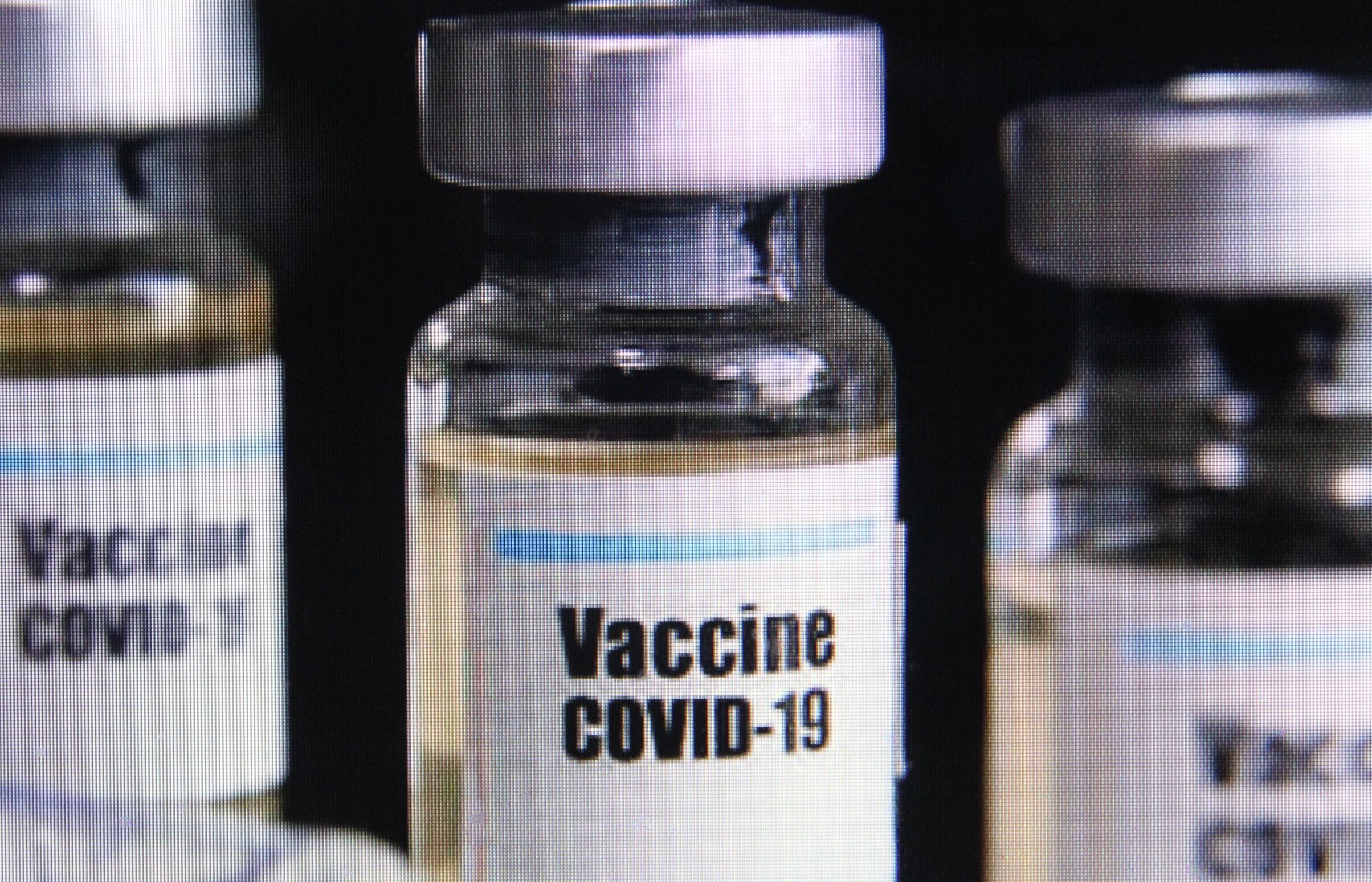Covid-19| Liderii francezi iau în calcul vaccinarea obligatorie a copiilor