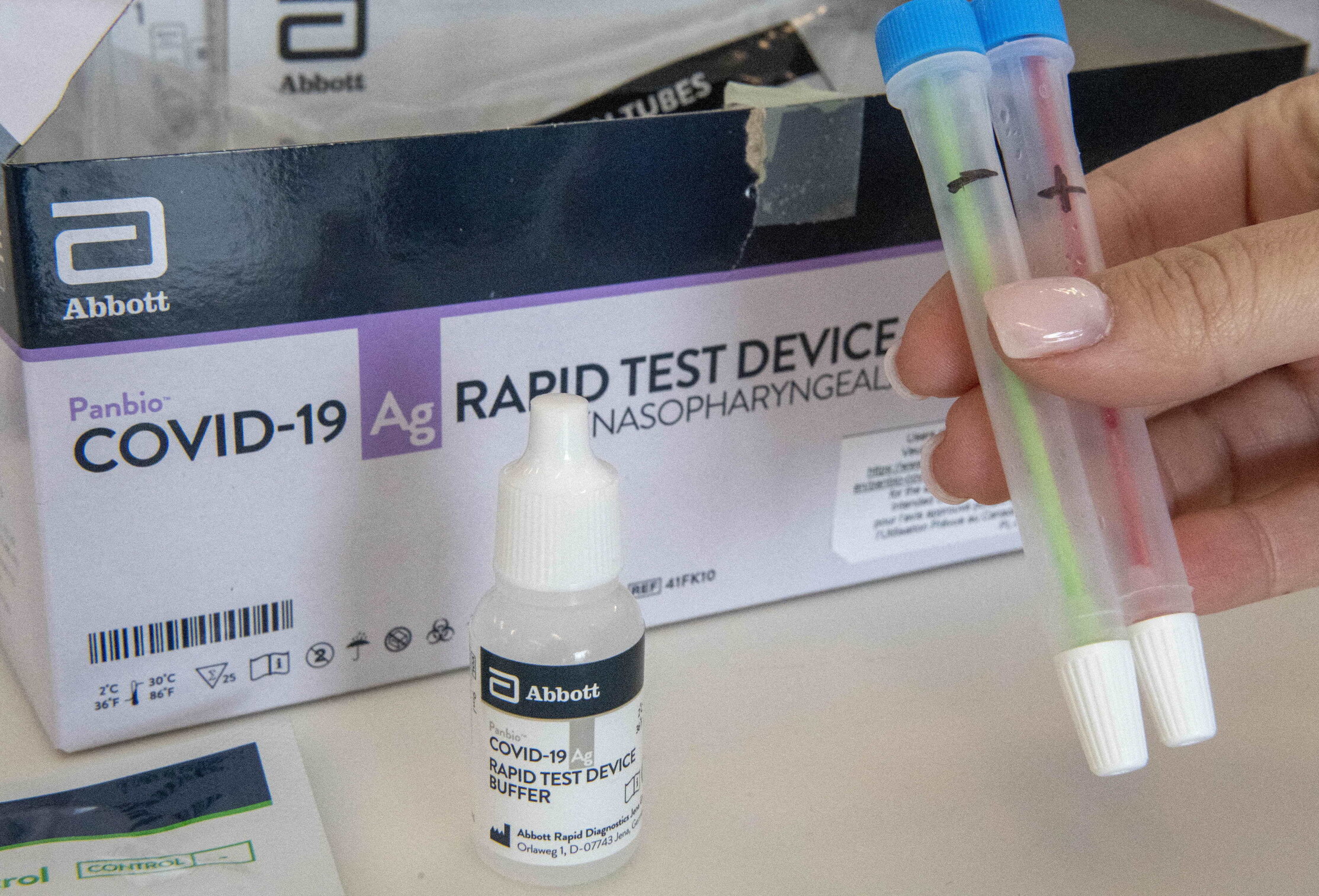 Covid-19| Franța aprobă testele antigenice, cu rezultate rapide