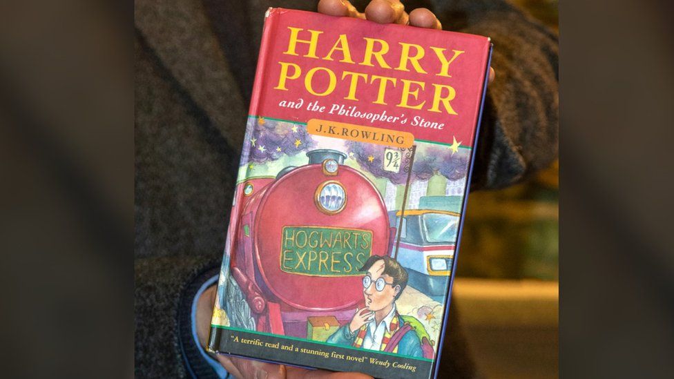 Pe barba lui Merlin! Prima ediție a cărții Harry Potter se vinde cu 75000 de euro