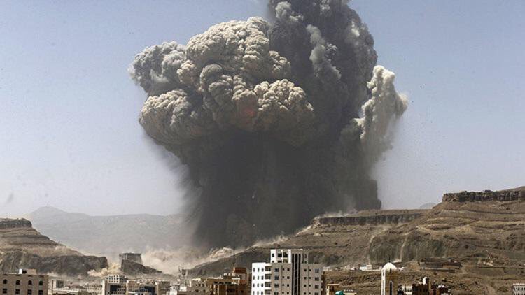 Yemen| Explozie puternică pe aeroportul Aden, la scurt timp după ce miniștrii noului Guvern au aterizat – VIDEO
