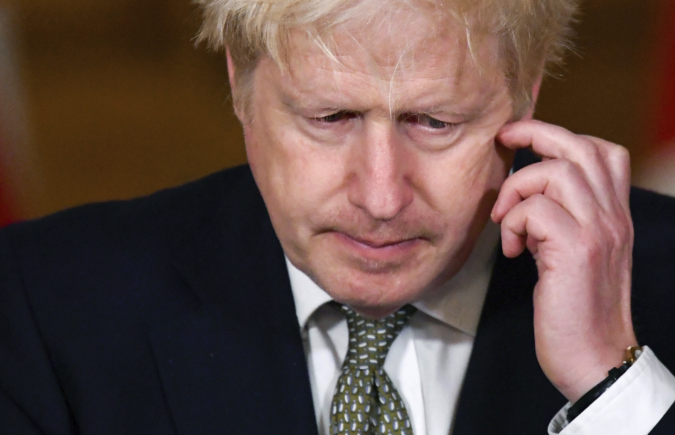 Boris Johnson vrea să se vaccineze în direct, la televizor