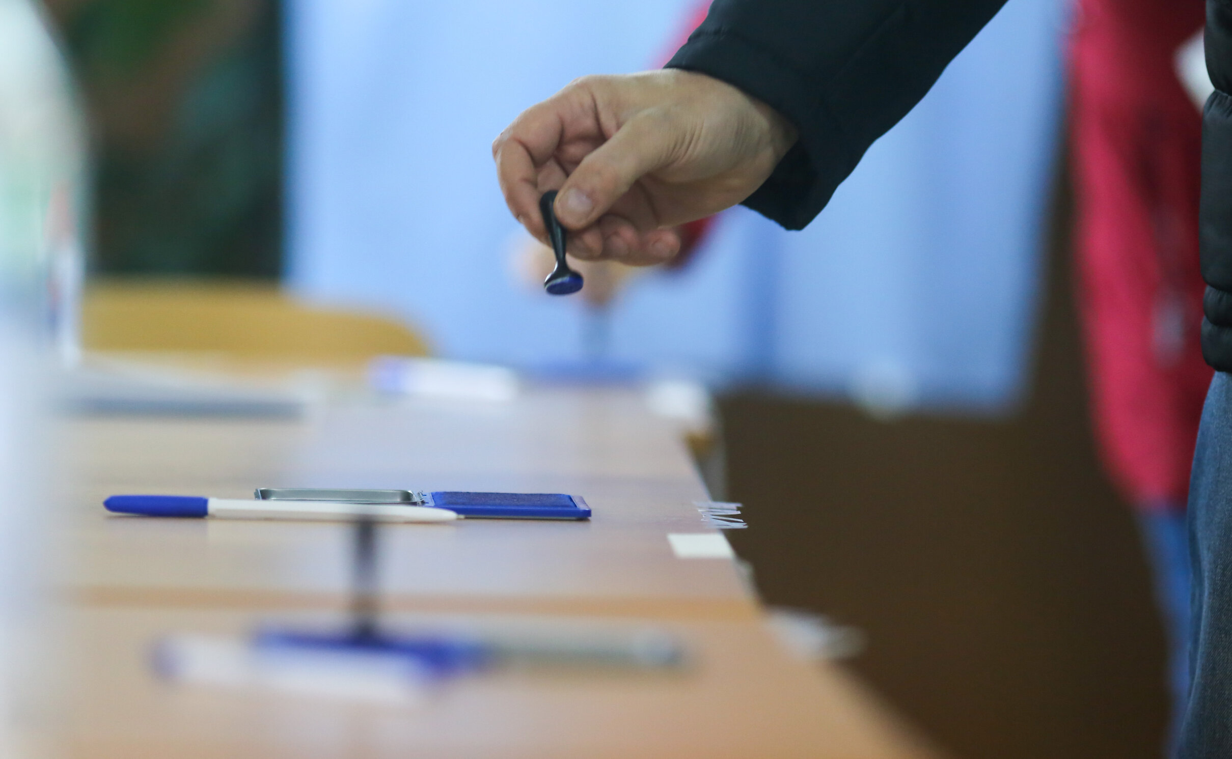 Un scrutin atipic| Prezență redusă, puțini votanți în zonele rurale și un nou partid parlamentar