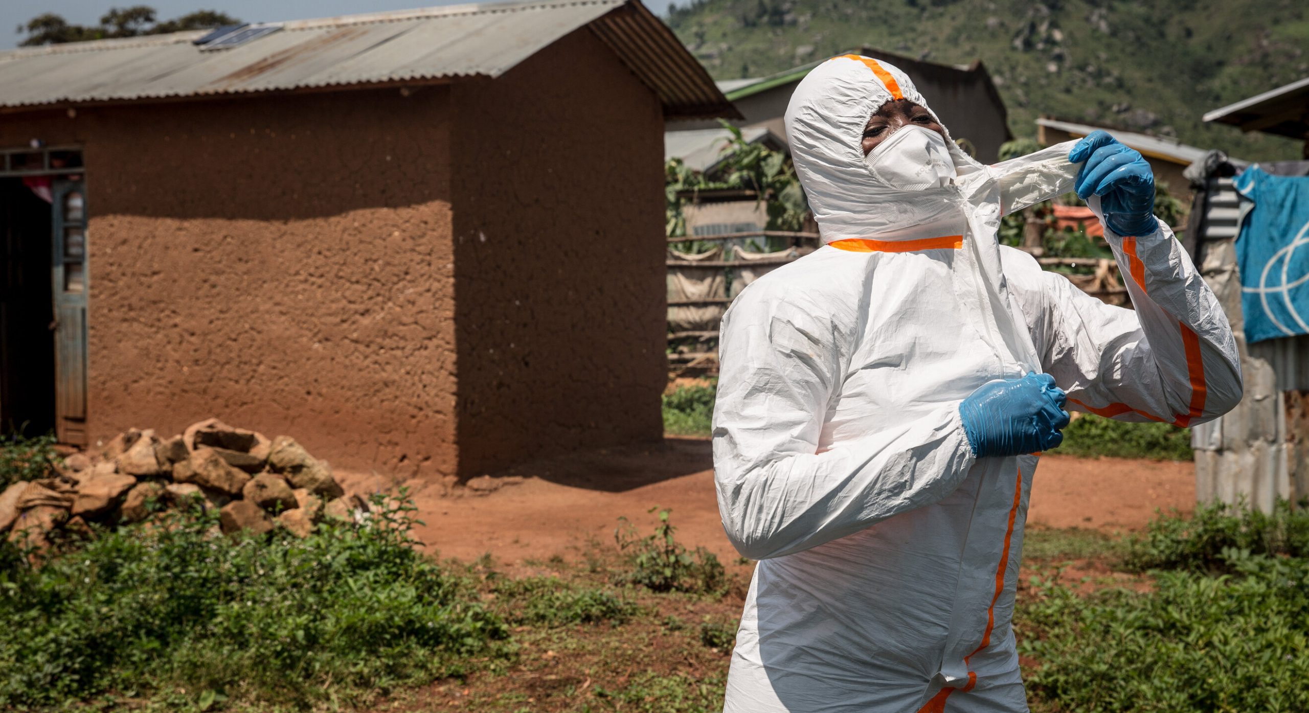 Guineea declară epidemie de Ebola. Sunt înregistrate primele decese de după 2016