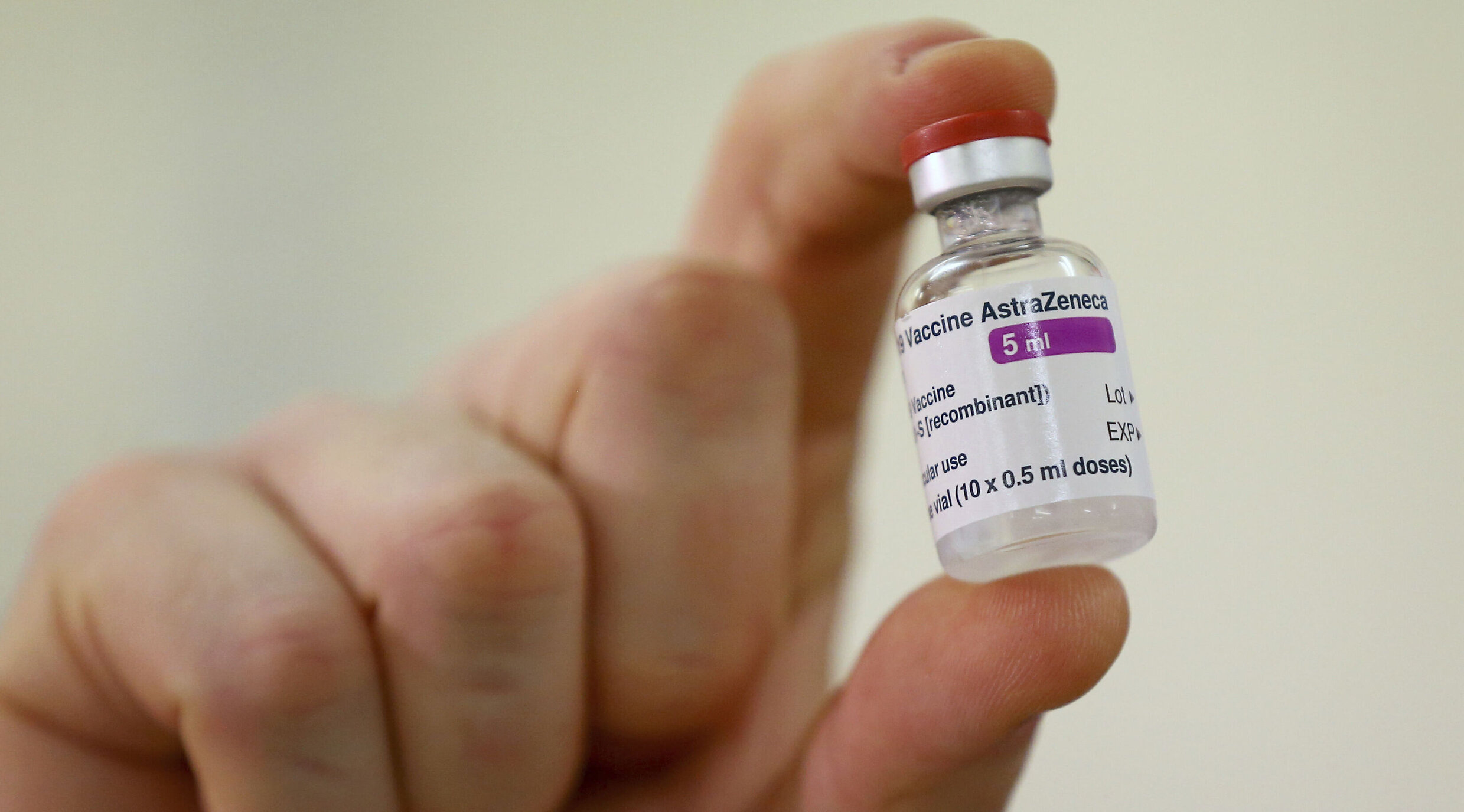 Vaccinul AstraZeneca are eficiență de 10% împotriva formelor severe de Covid provocate de varianta sud-africană