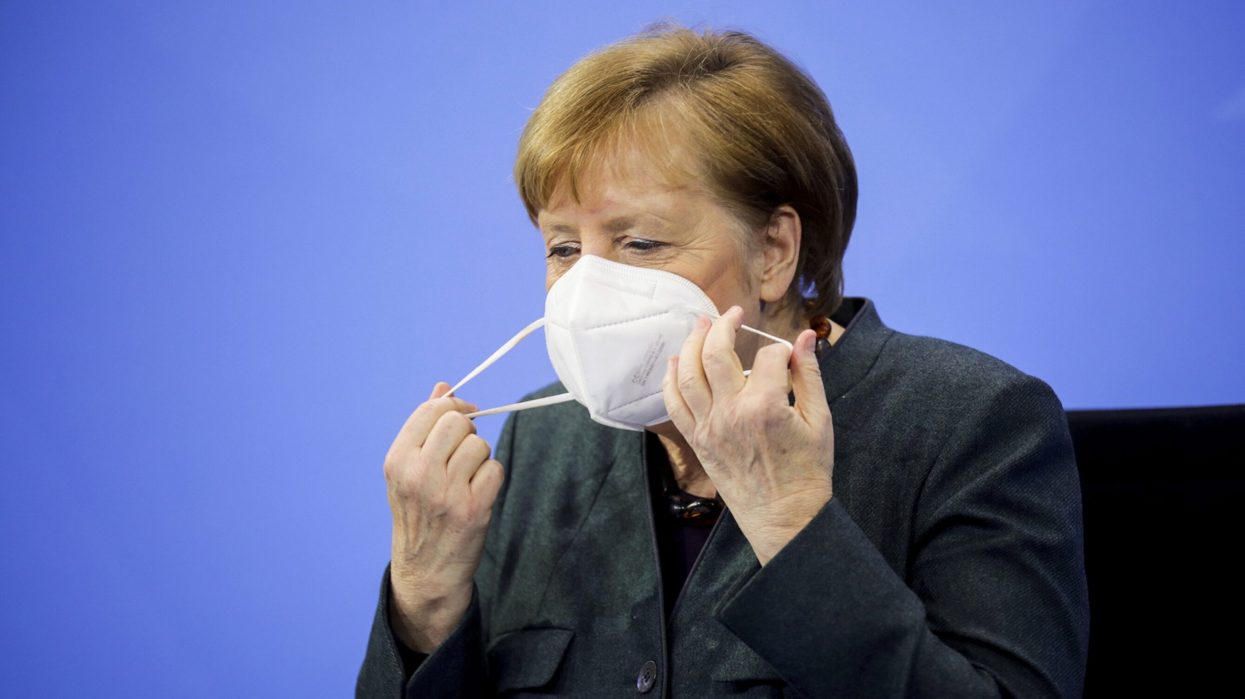 Germania renunță la blocajul total planificat pentru Paște. Merkel își cere scuze și spune că „a fost o greșeală”