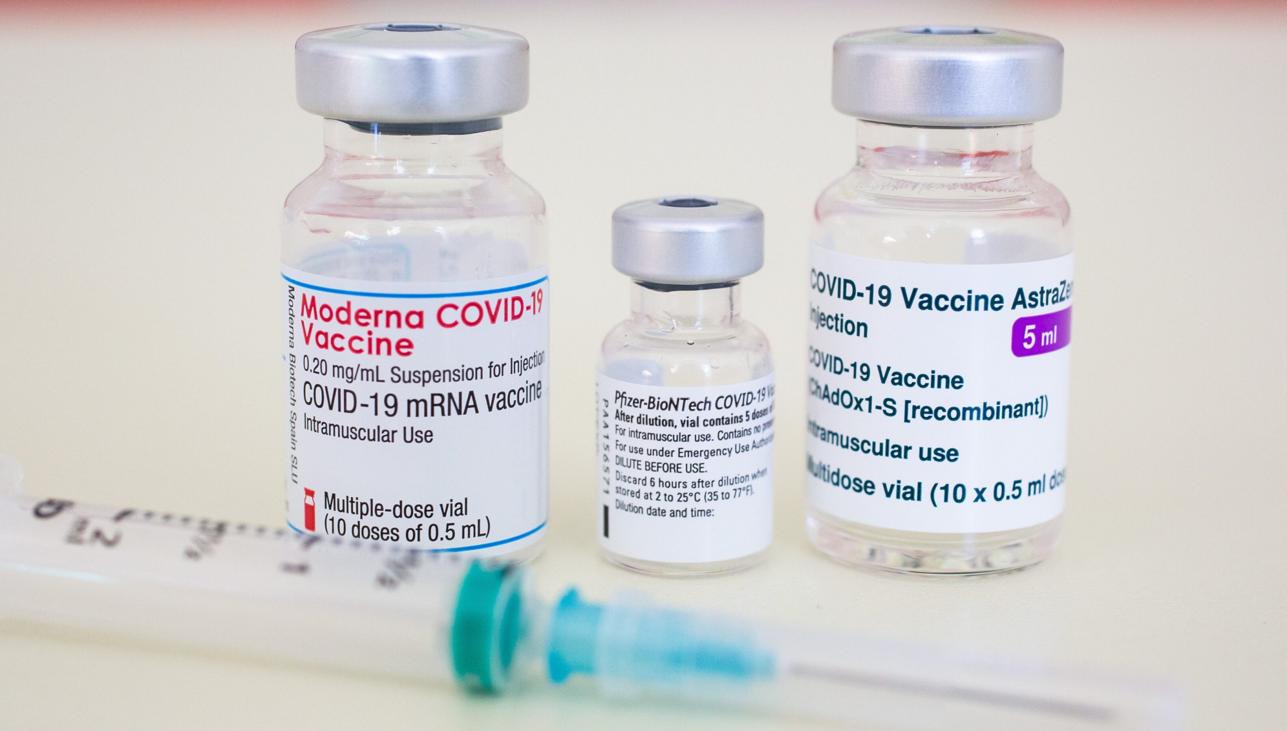 Cum afli în timp real ce tip de ser anti-Covid este disponibil în centrele de vaccinare din România