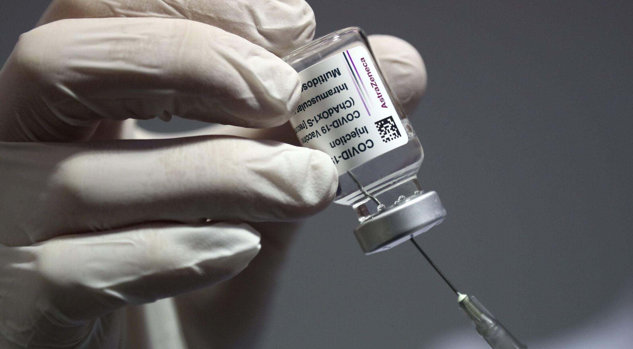 Autoritățile medicale din SUA susțin că AstraZeneca a transmis date „învechite” privind eficacitatea vaccinului