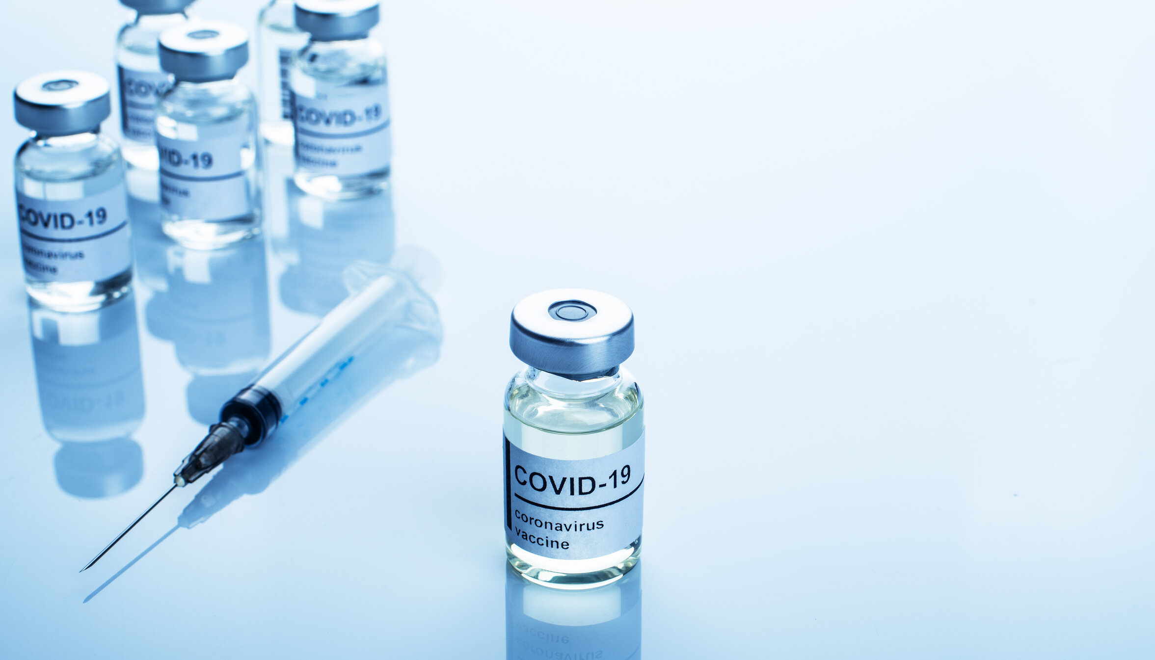 Vaccinurile convenționale, bazate pe „virus inactivat”, ar putea fi soluția împotriva tuturor variantelor coronavirusului