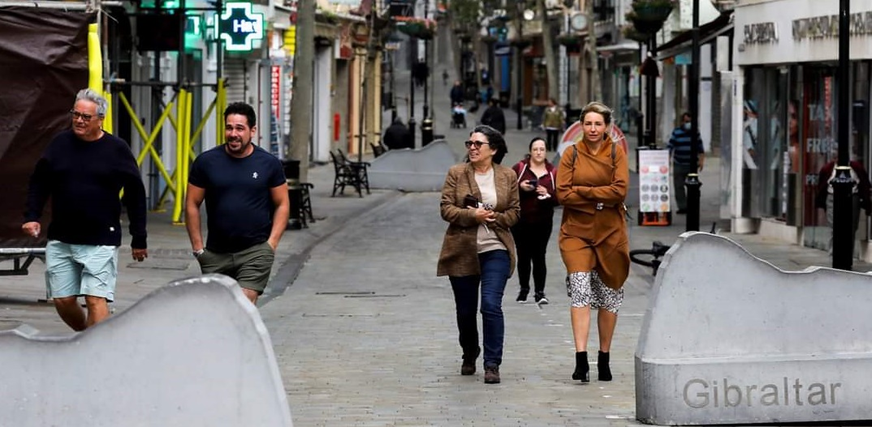Gibraltar a revenit la viața de dinainte de pandemie. Măștile au dispărut, restaurantele sunt deschise. „Este un vis”
