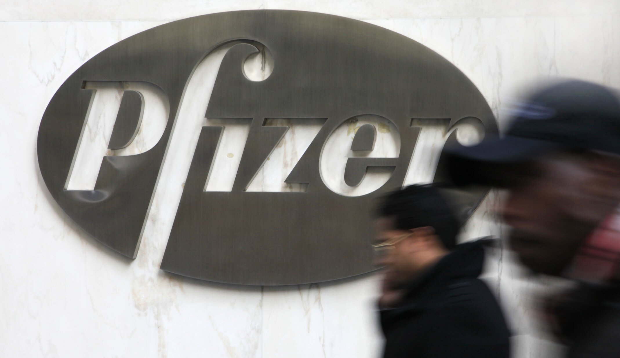 Pfizer lansează pilula anti-Covid până la finalul anului. Primele teste clinice pe oameni se finalizează în mai