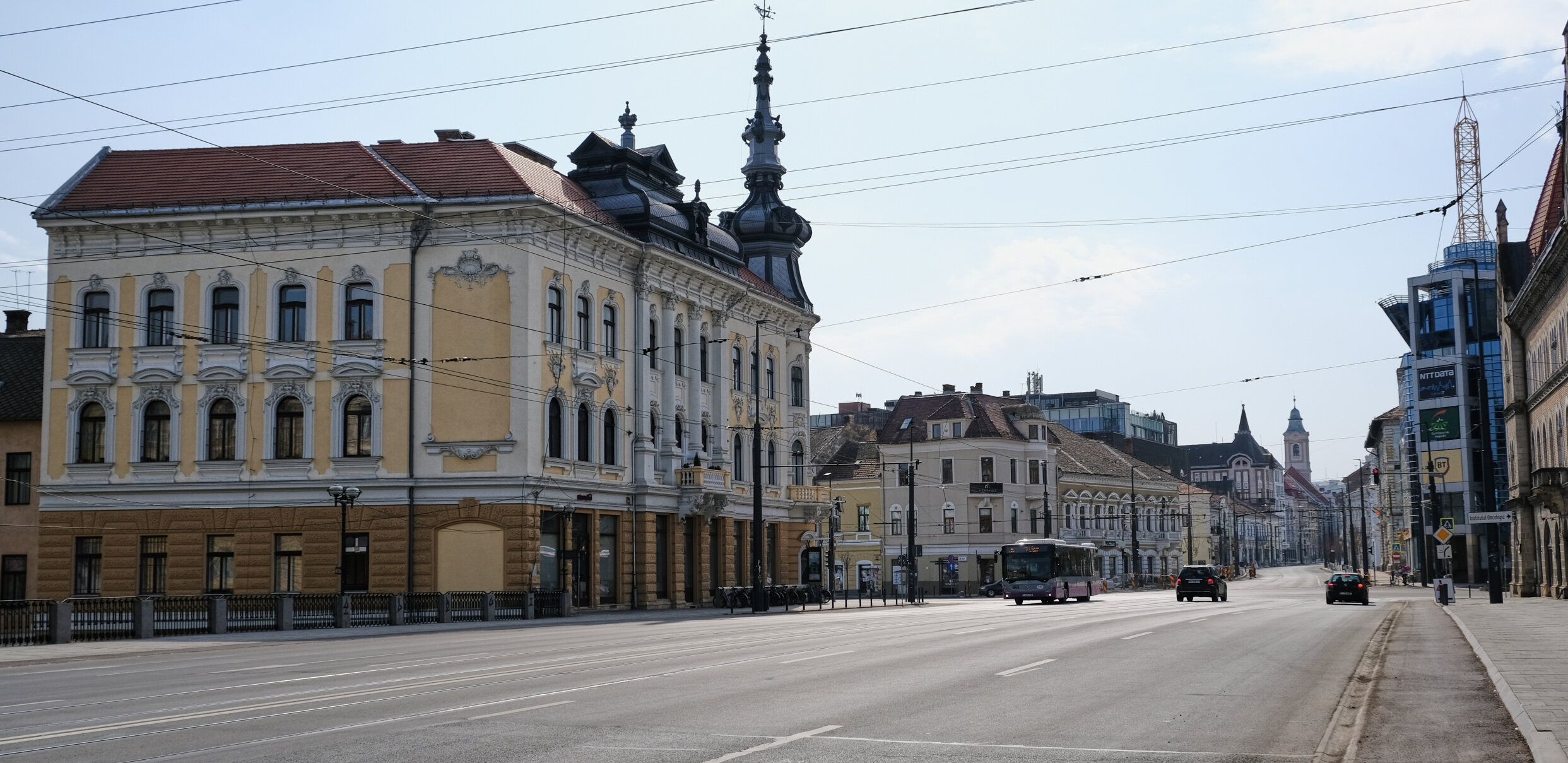 Cluj-Napoca depășește pragul de 7,5 la mie privind rata de incidență. Sunt adoptate noi restricții