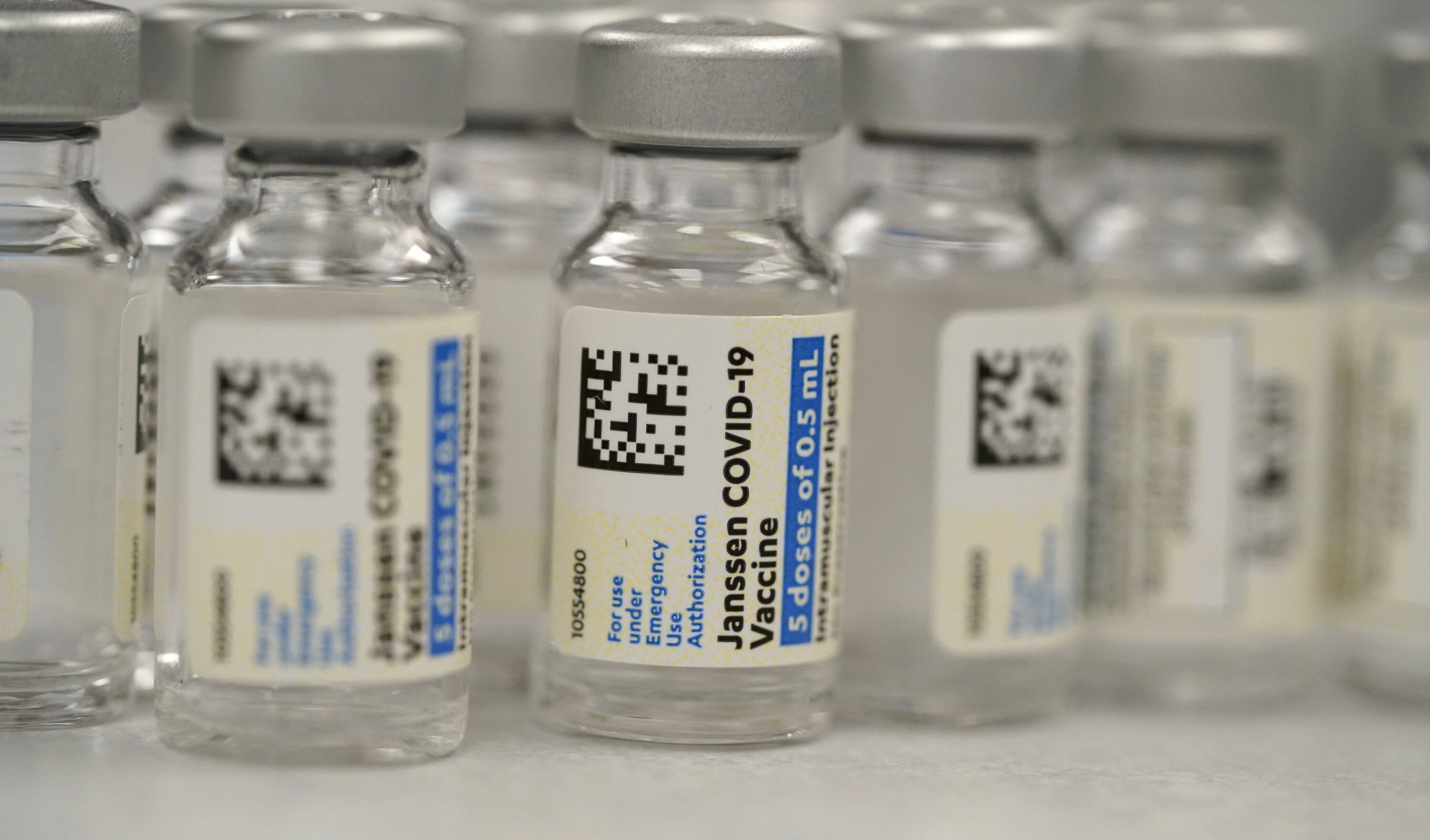 SUA| Se reia utilizarea vaccinului cu o singură doză de la Johnson&Johnson. „Beneficiile depășesc în mod clar riscurile”