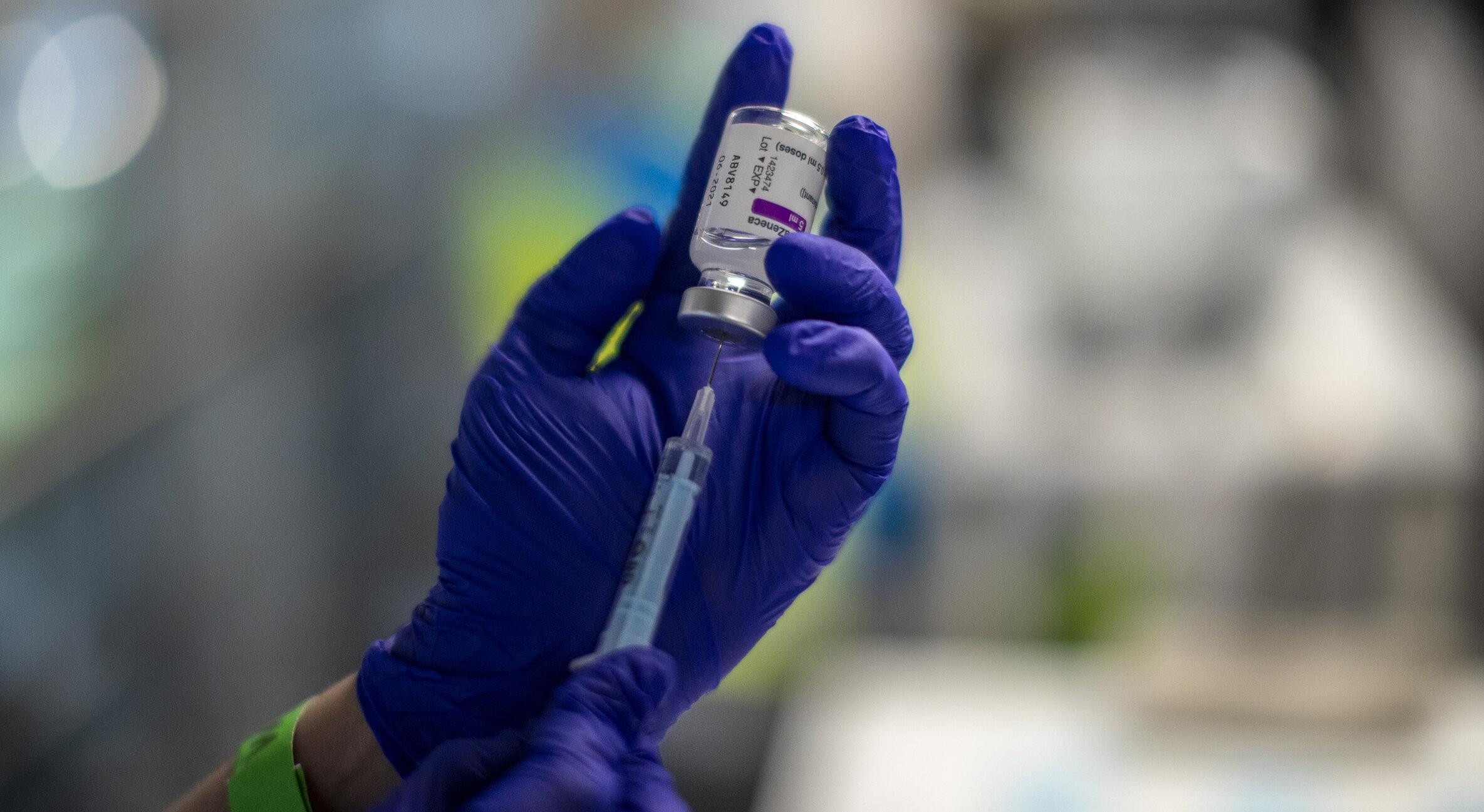 Vaccin AstraZeneca| Alte nouă cazuri de tromboză și patru decese raportate în Franța. Vârsta medie a pacienților a crescut