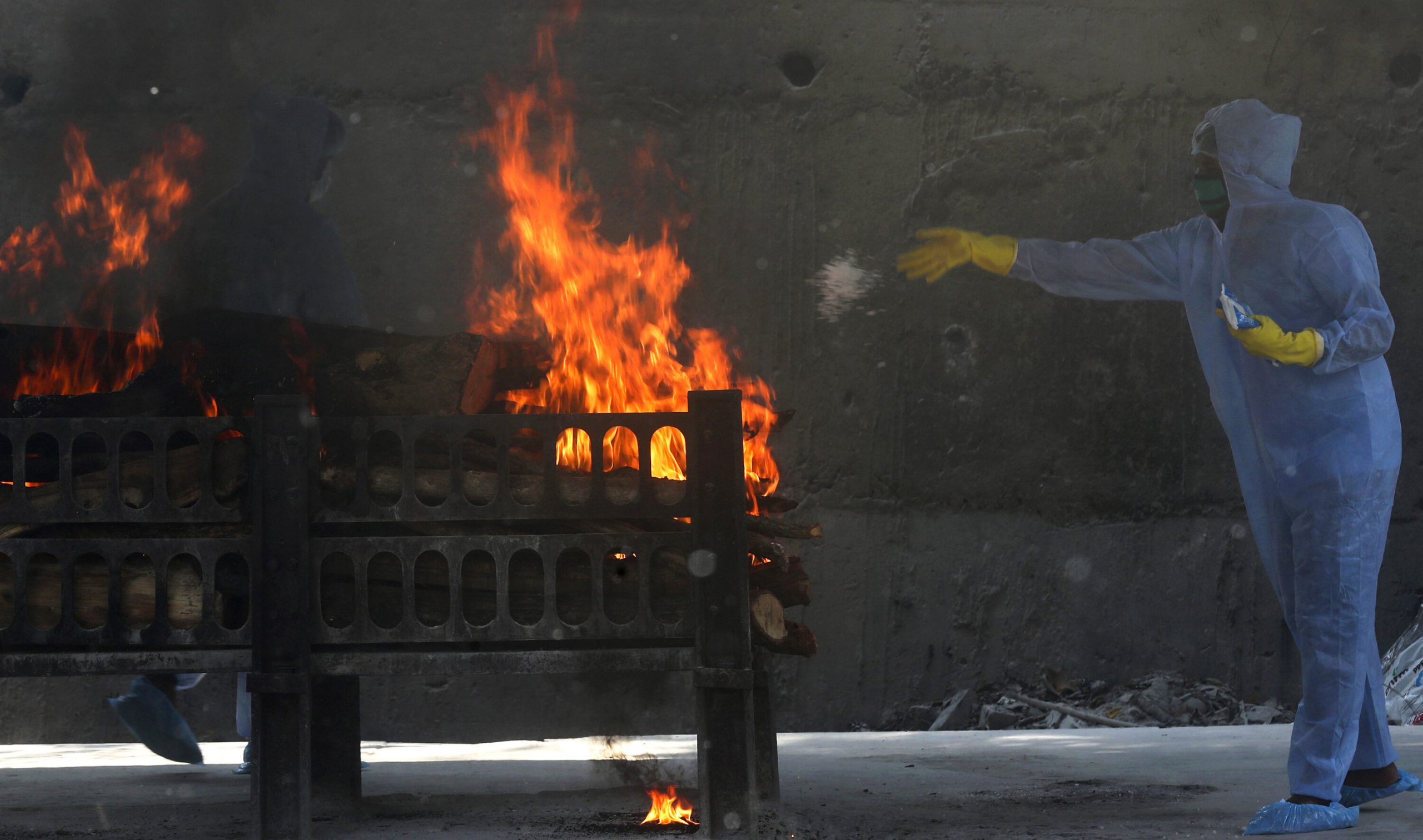 India| Numărul oficial al deceselor Covid este pus la îndoială. Crematoriile umane funcționează la capacitate maximă