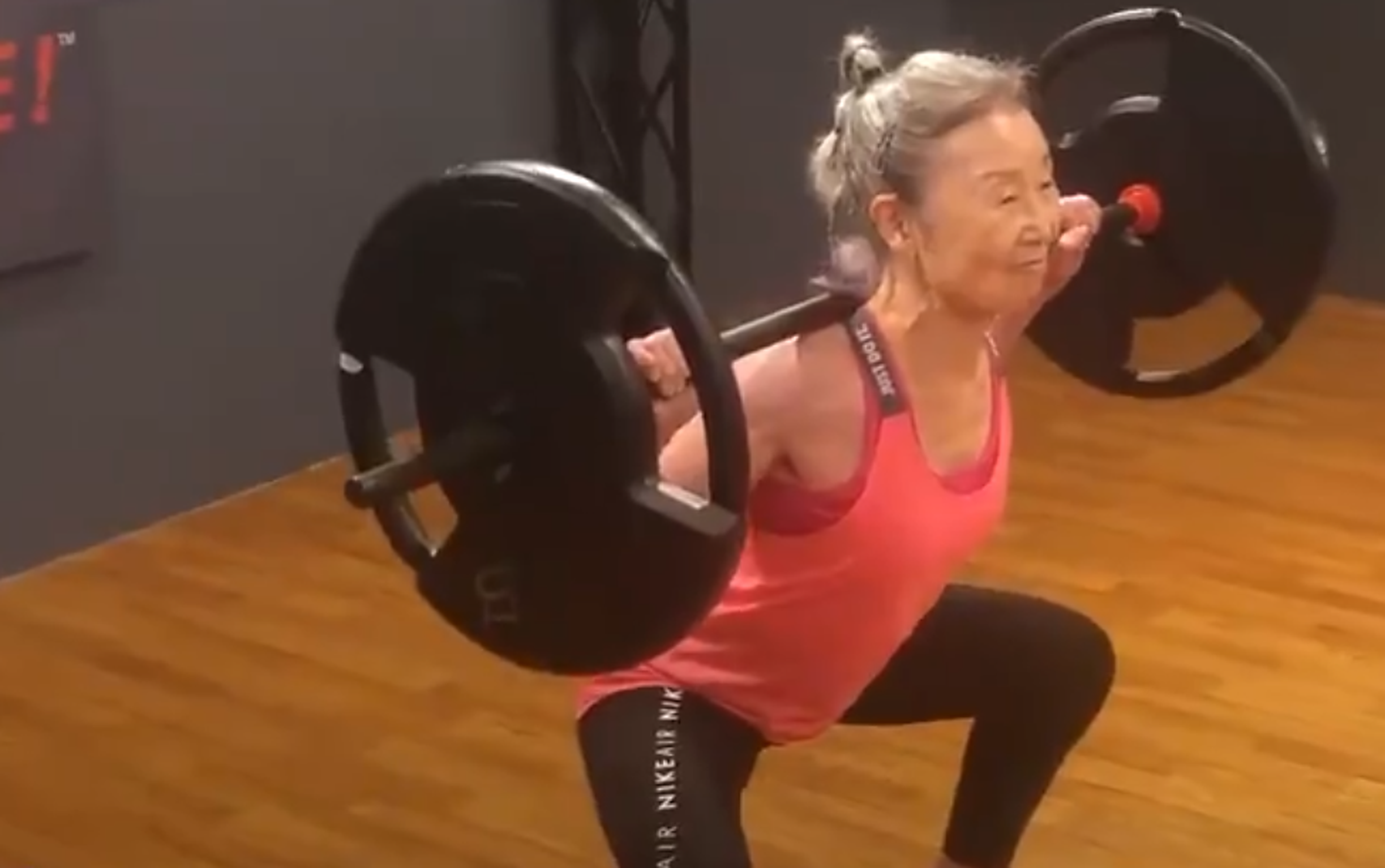 Japonia| Tekymeka este antrenoare de fitness la 90 de ani: „Vârsta este doar un număr”. VIDEO