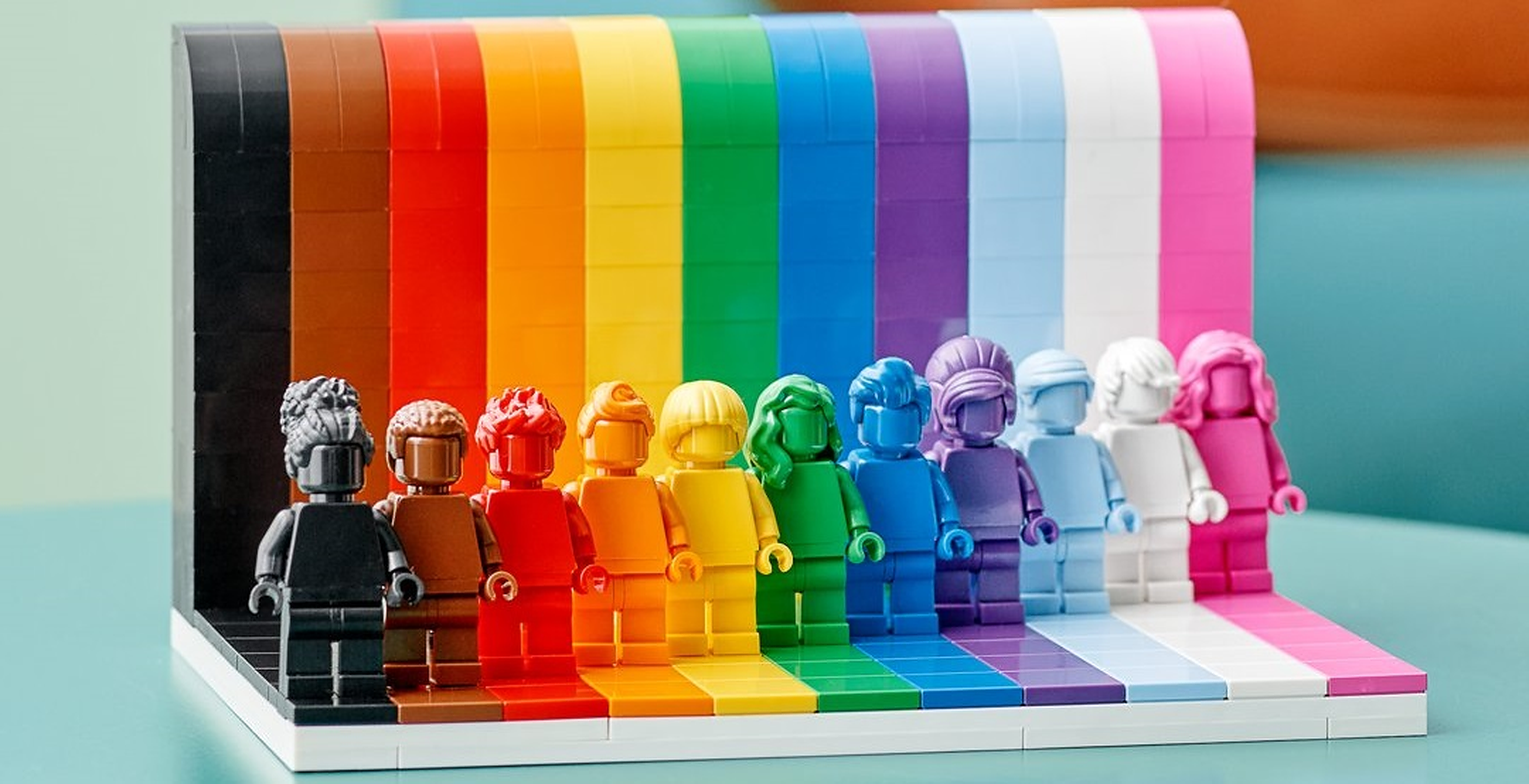 LEGO lansează pe 1 iunie noua colecție de jucării LGBTQIA+, pentru a sărbători incluziunea și diversitatea
