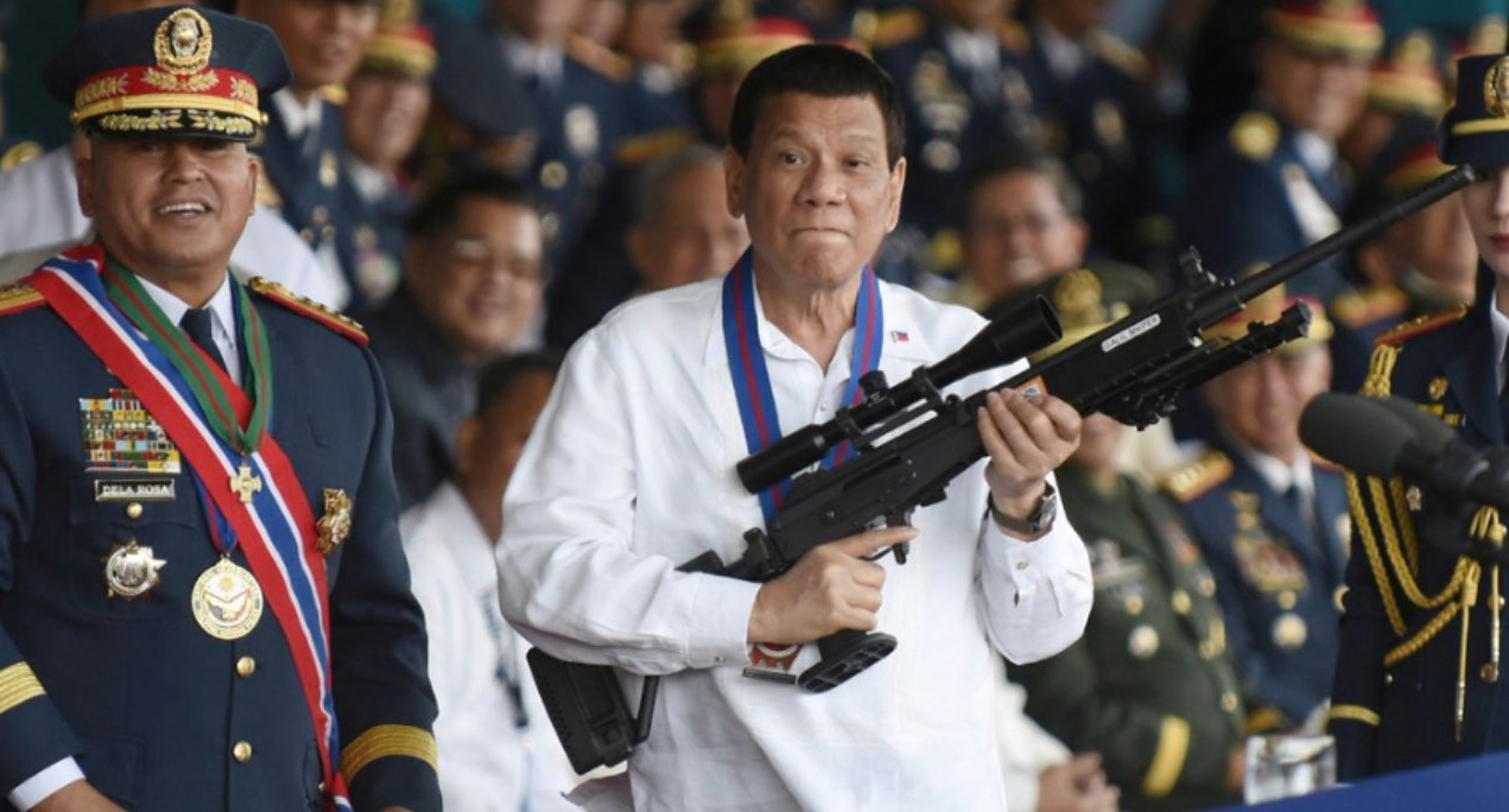 Președintele din Filipine îi arestează și vaccinează „în fund” pe cei care nu acceptă serul anti-Covid