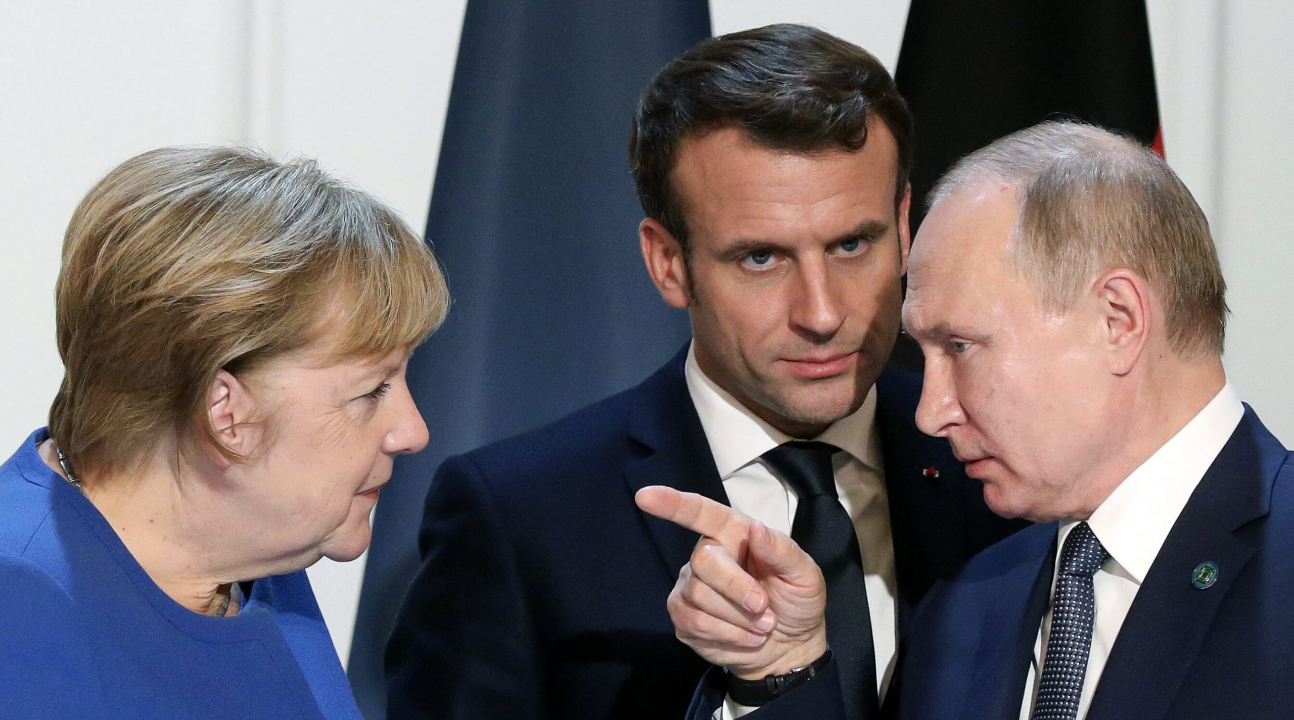 Macron și Merkel doresc reluarea relațiilor cu Vladimir Putin, alți conducători europeni sunt împotrivă