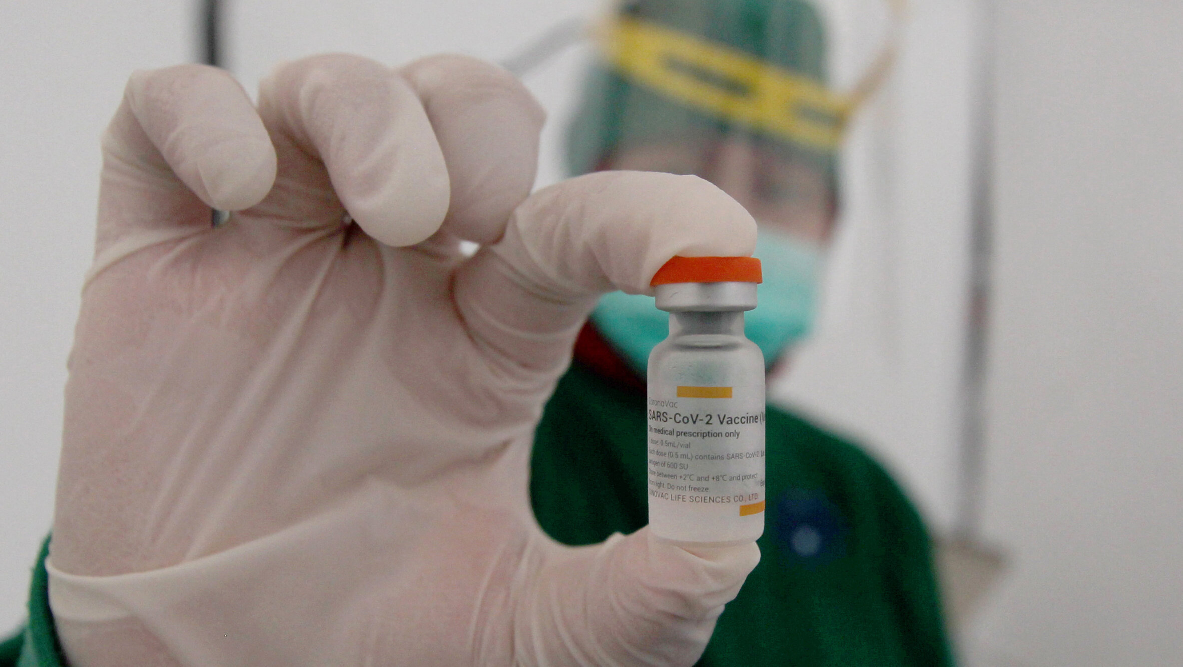 Sute de medici indonezieni au fost infectați cu SARS-Cov-2, deși erau vaccinați