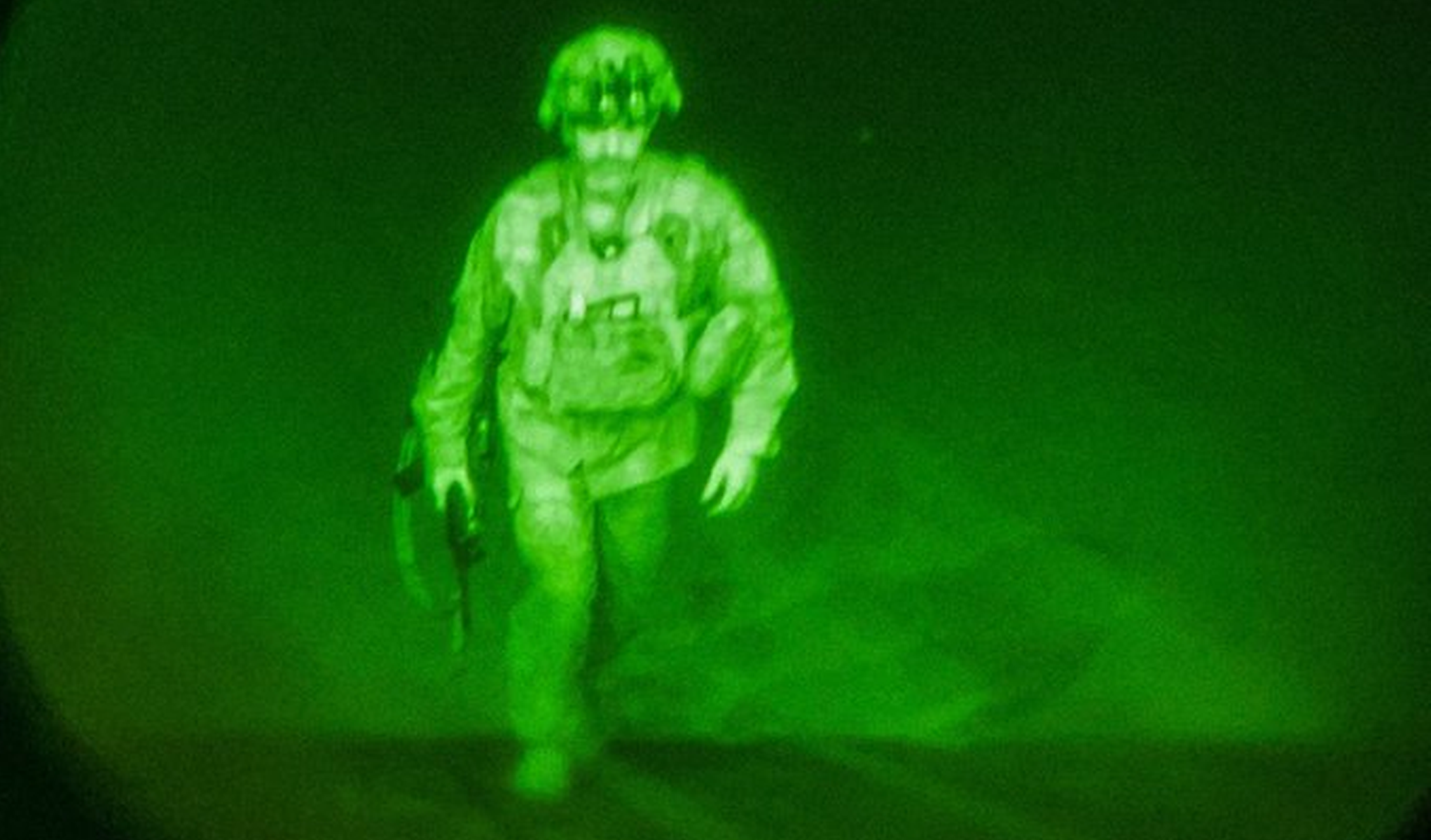 Ultimul soldat american părăsește Afganistanul. Potrivit Wikipedia, războiul s-a încheiat cu „Victoria talibanilor”