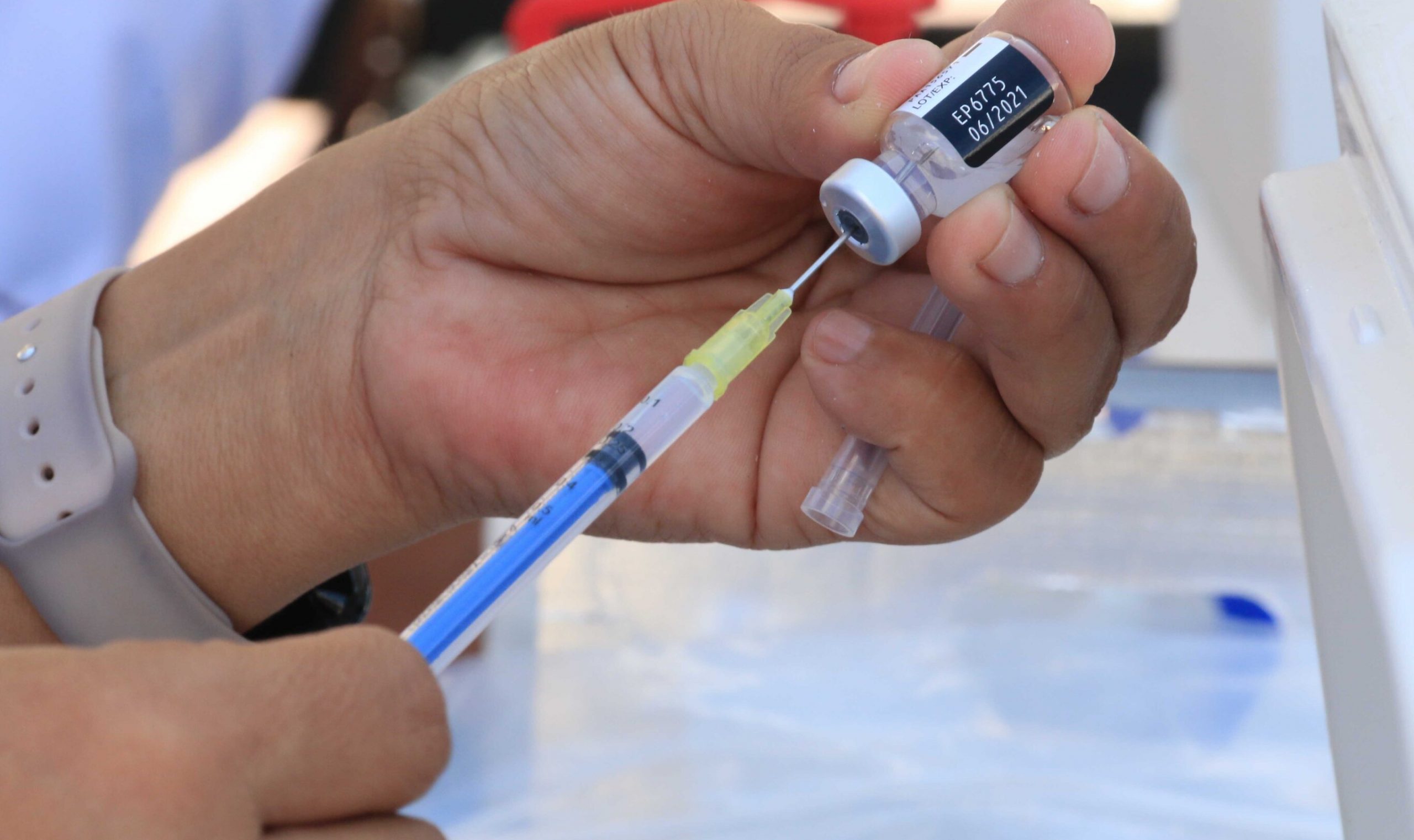 Vaccinurile de la Pfizer și Moderna au eficiență de 66% împotriva tulpinii Delta, arată un studiu american