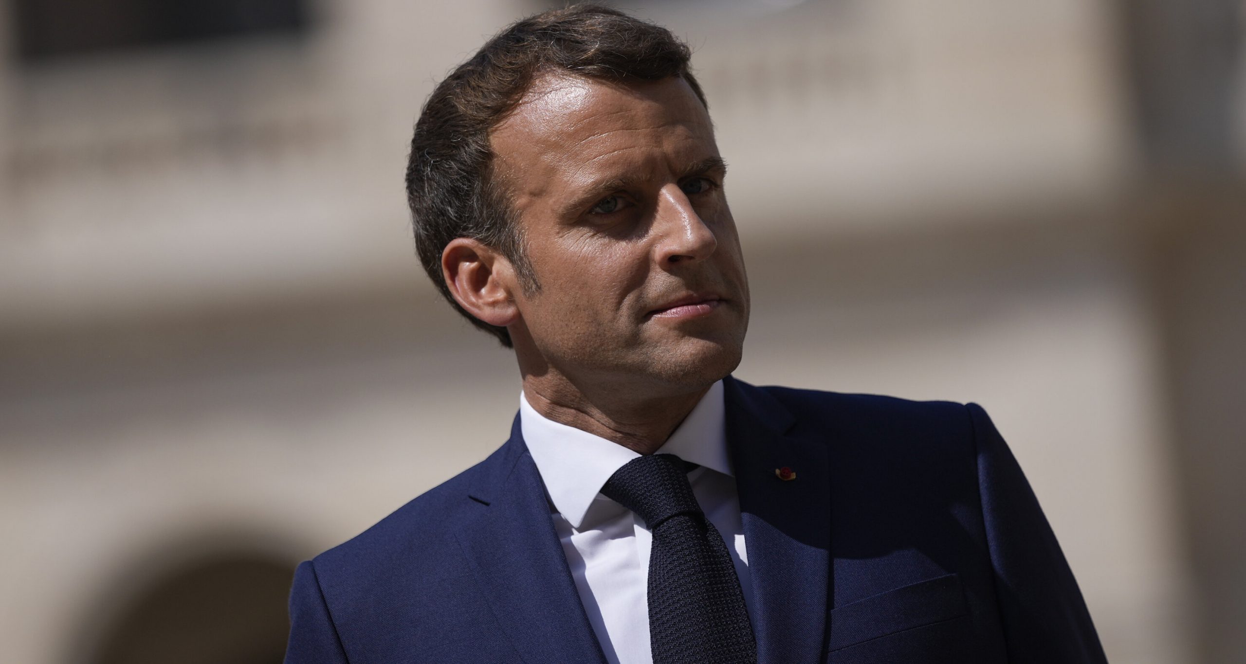Pașaportul de vaccinare obligatoriu pentru a intra în cafenele reprezintă „libertate”, crede Macron