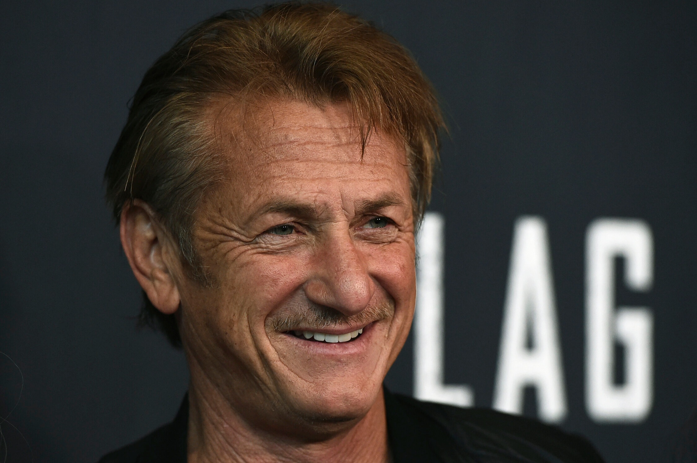 Sean Penn vrea doar spectatori vaccinați în cinematografele în care rulează noul său film. „Nevaccinații oricum nu sunt interesați de filmele mele”