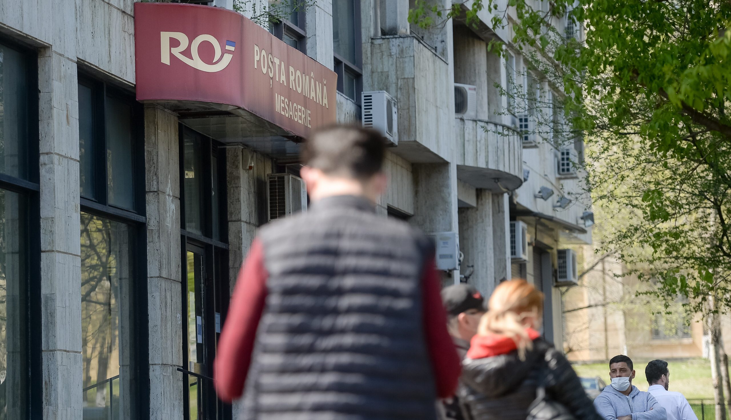 Poșta Română nu se supune restricțiilor CNSU. „Toți clienții pot intra fără certificat verde”