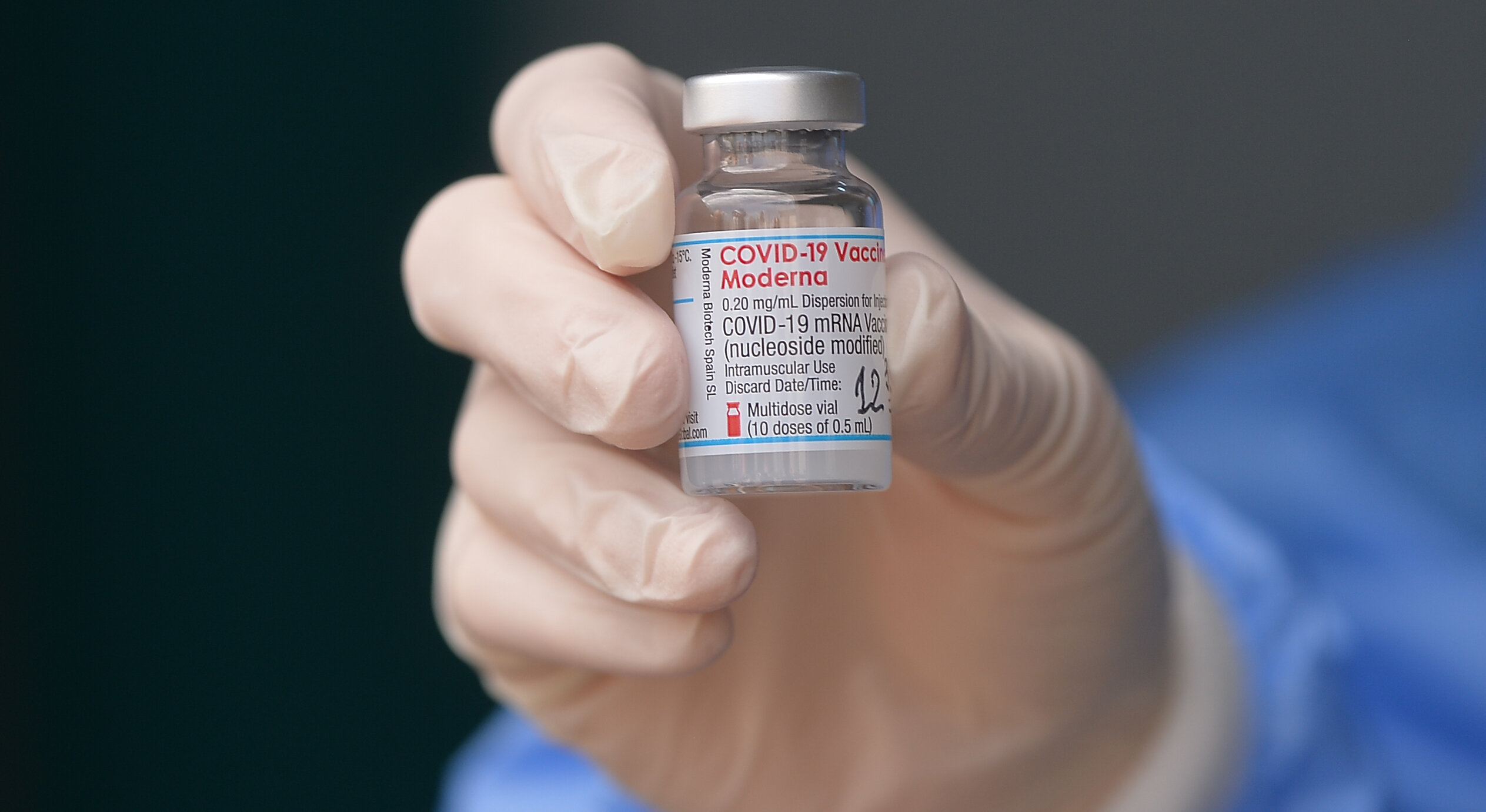 OMS monitorizează decizia Suediei de a suspenda vaccinul anti-Covid de la Moderna