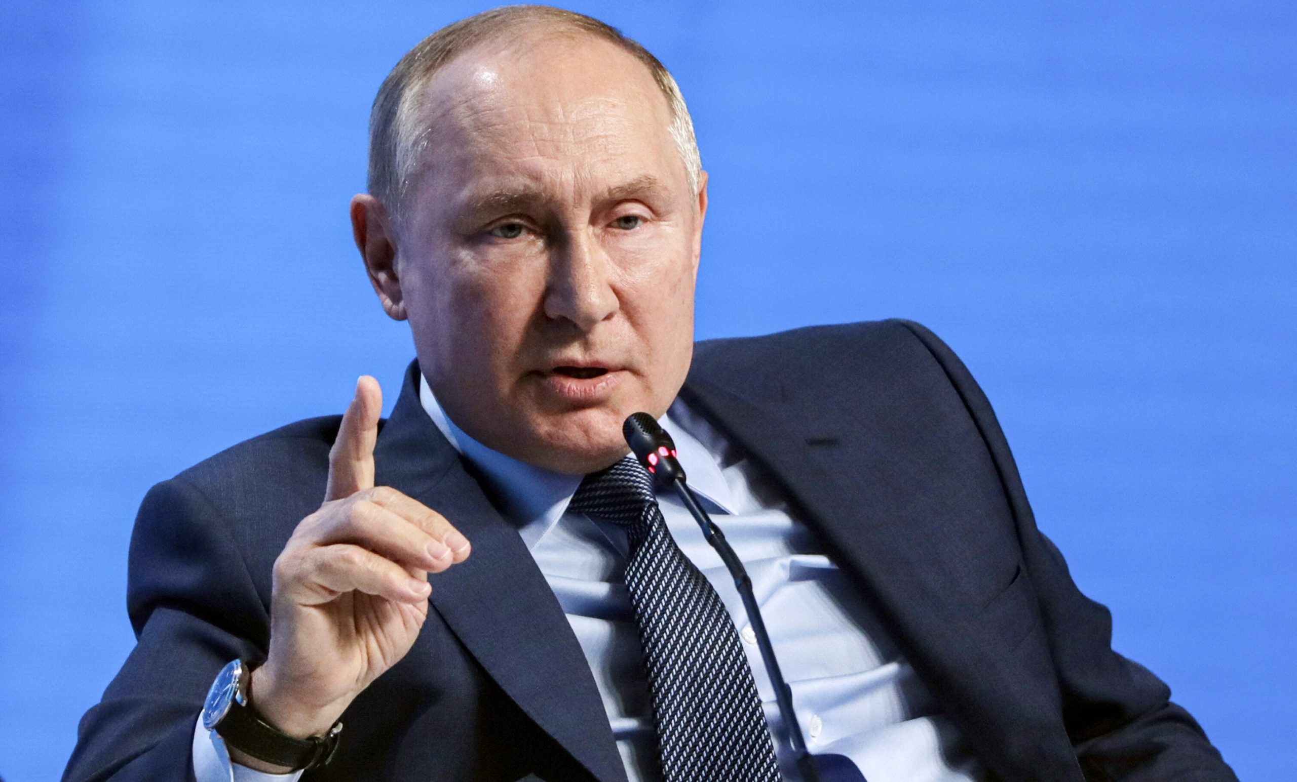 Vladimir Putin promite mai mult gaz Europei, dacă va cere. „Este o prostie totală” să spui că folosim energia ca armă politică