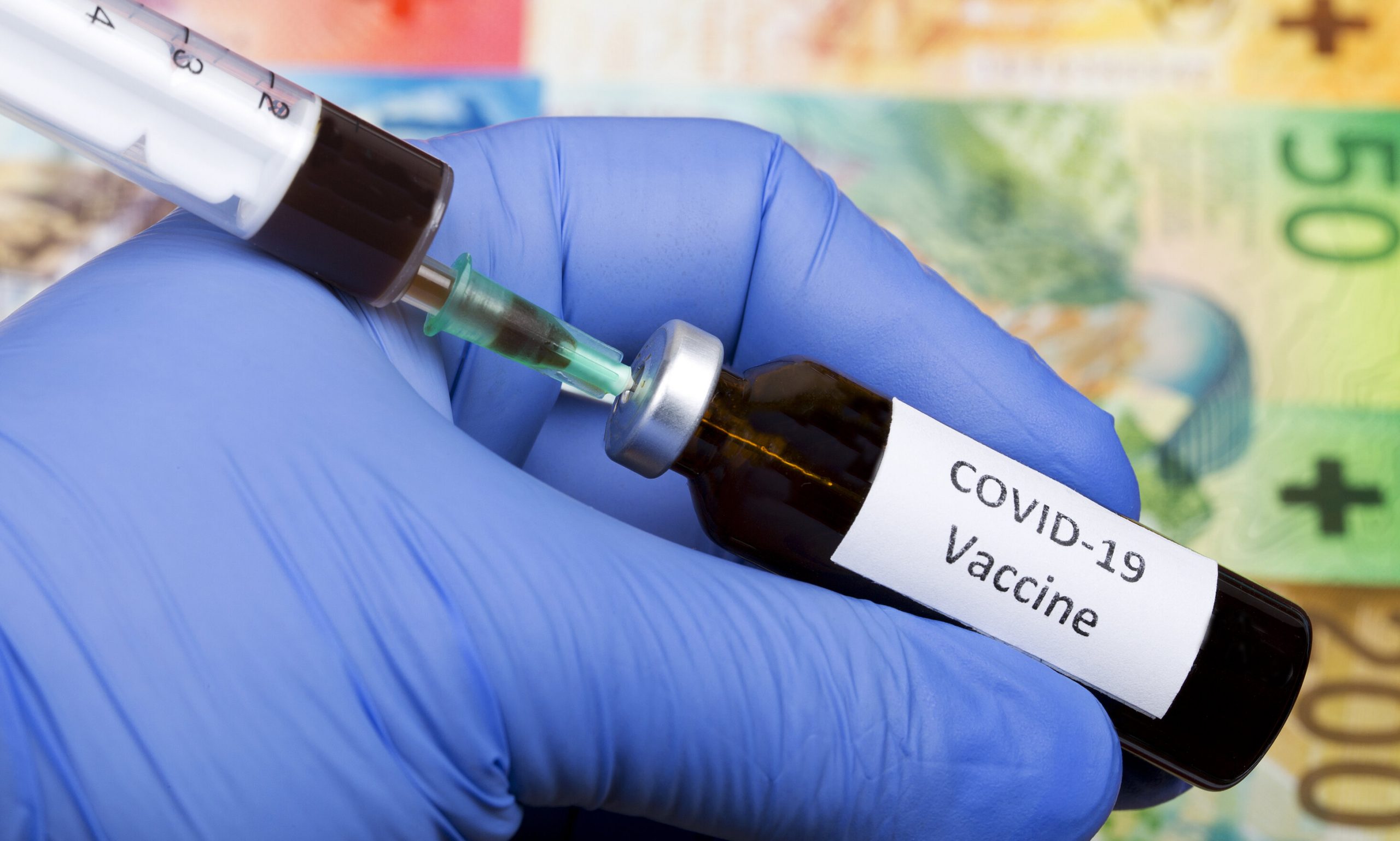 Elvețienii care conving o altă persoană să se vaccineze anti-Covid primesc câte 50 de franci