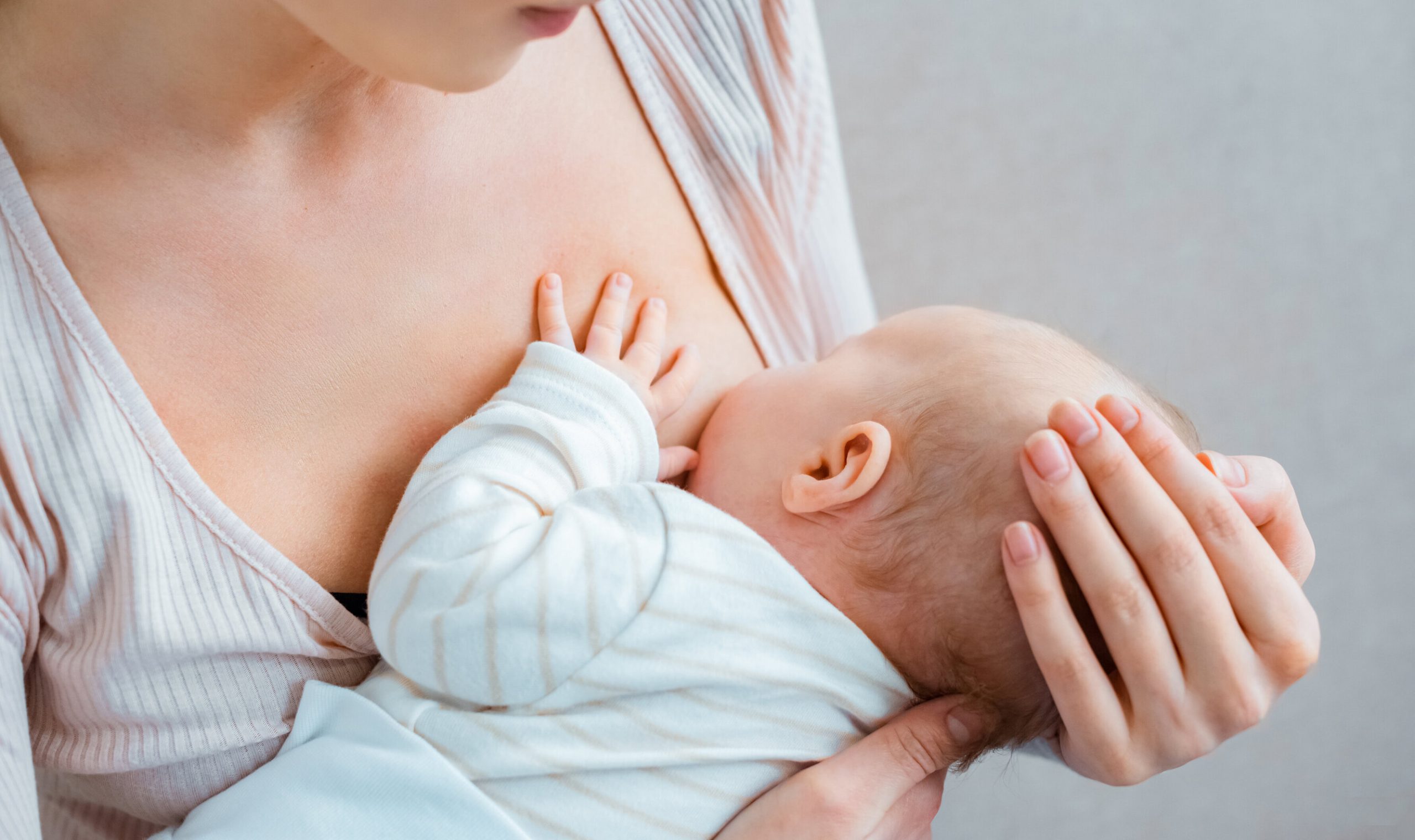 Vaccinurile anti-Covid induc anticorpi neutralizanți în laptele matern