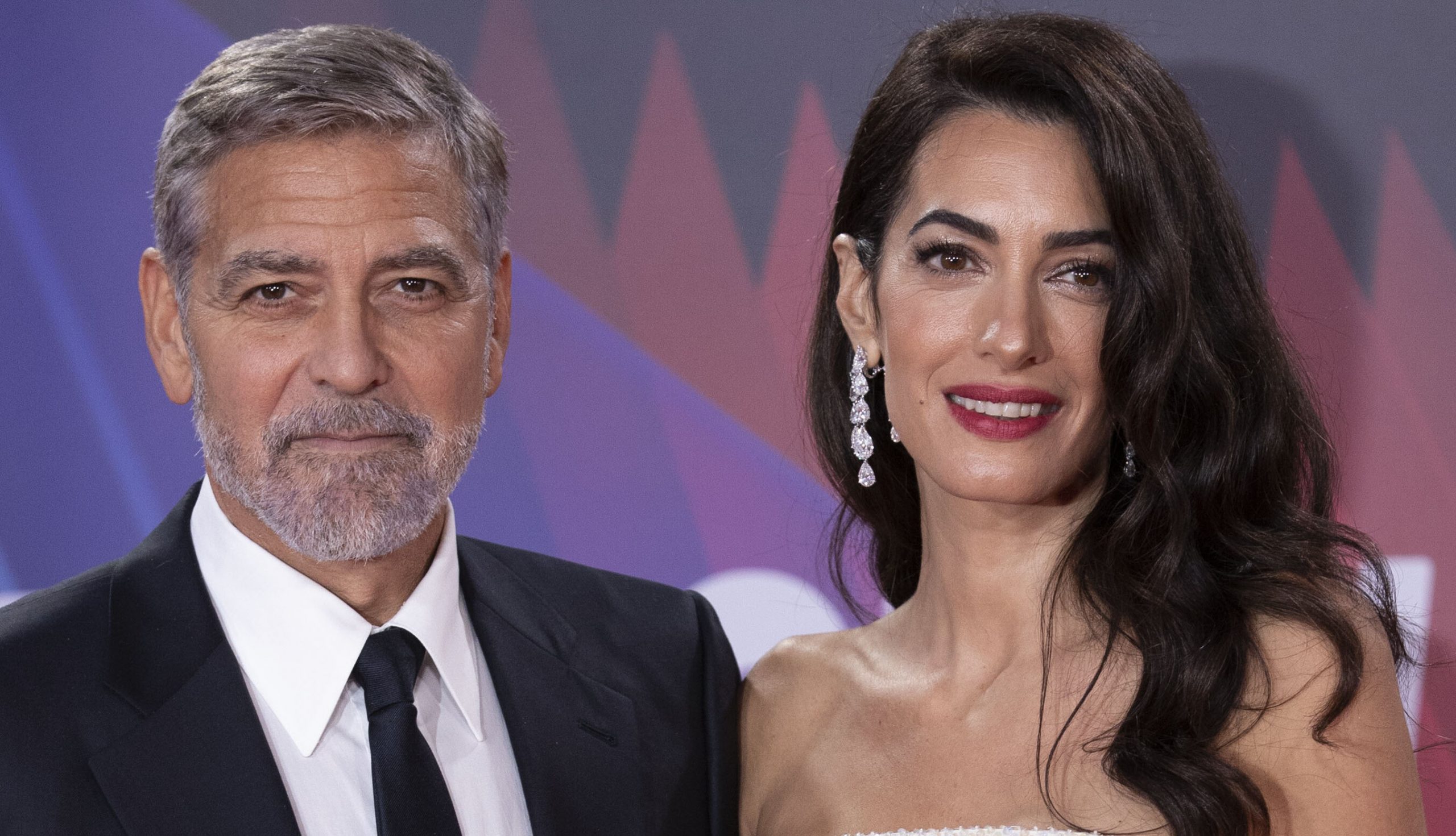 George Clooney solicită canalelor mass-media să nu publice fotografii ale copiilor săi, de teama teroriștilor