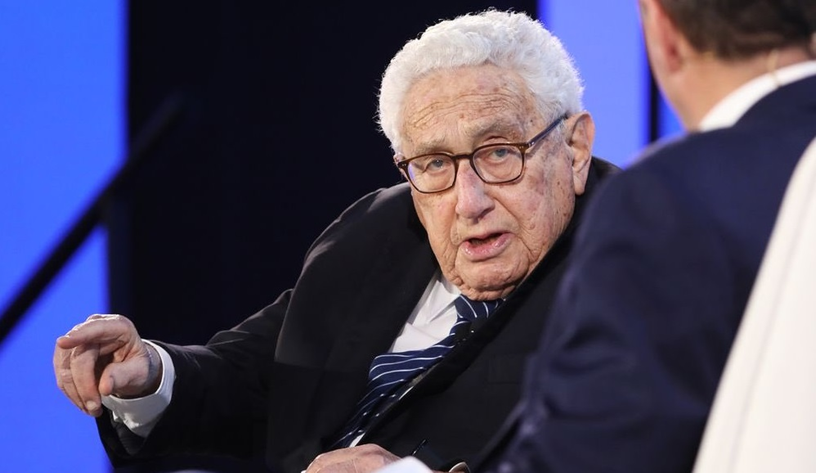 Fostul secretar de stat american Henry Kissinger consideră că inteligența artificială este periculoasă și trebuie oprită